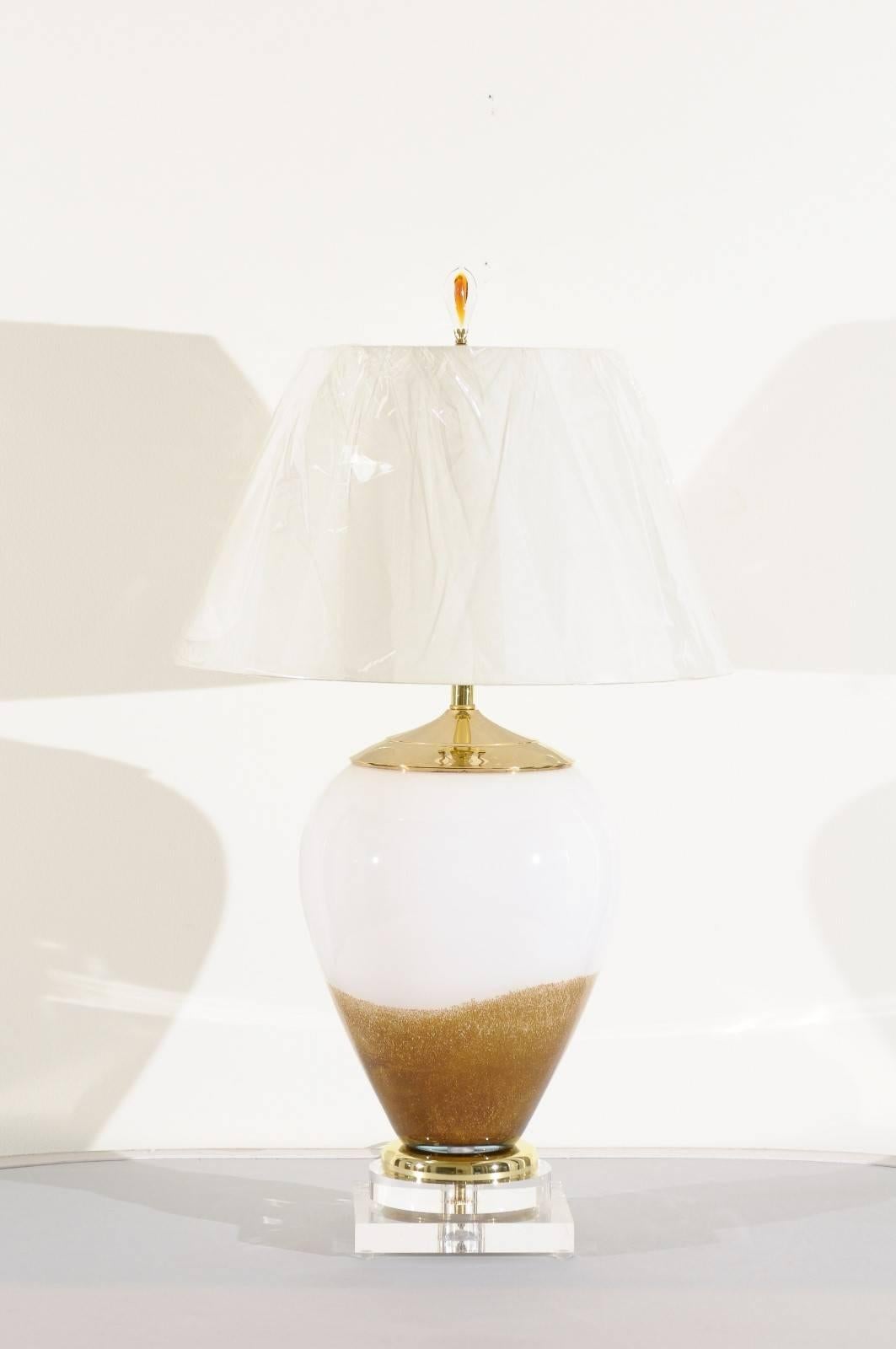 Brass Exceptional Pair of Blown Glass Lamps in Caramel and Cream, Poland, circa 1990 For Sale