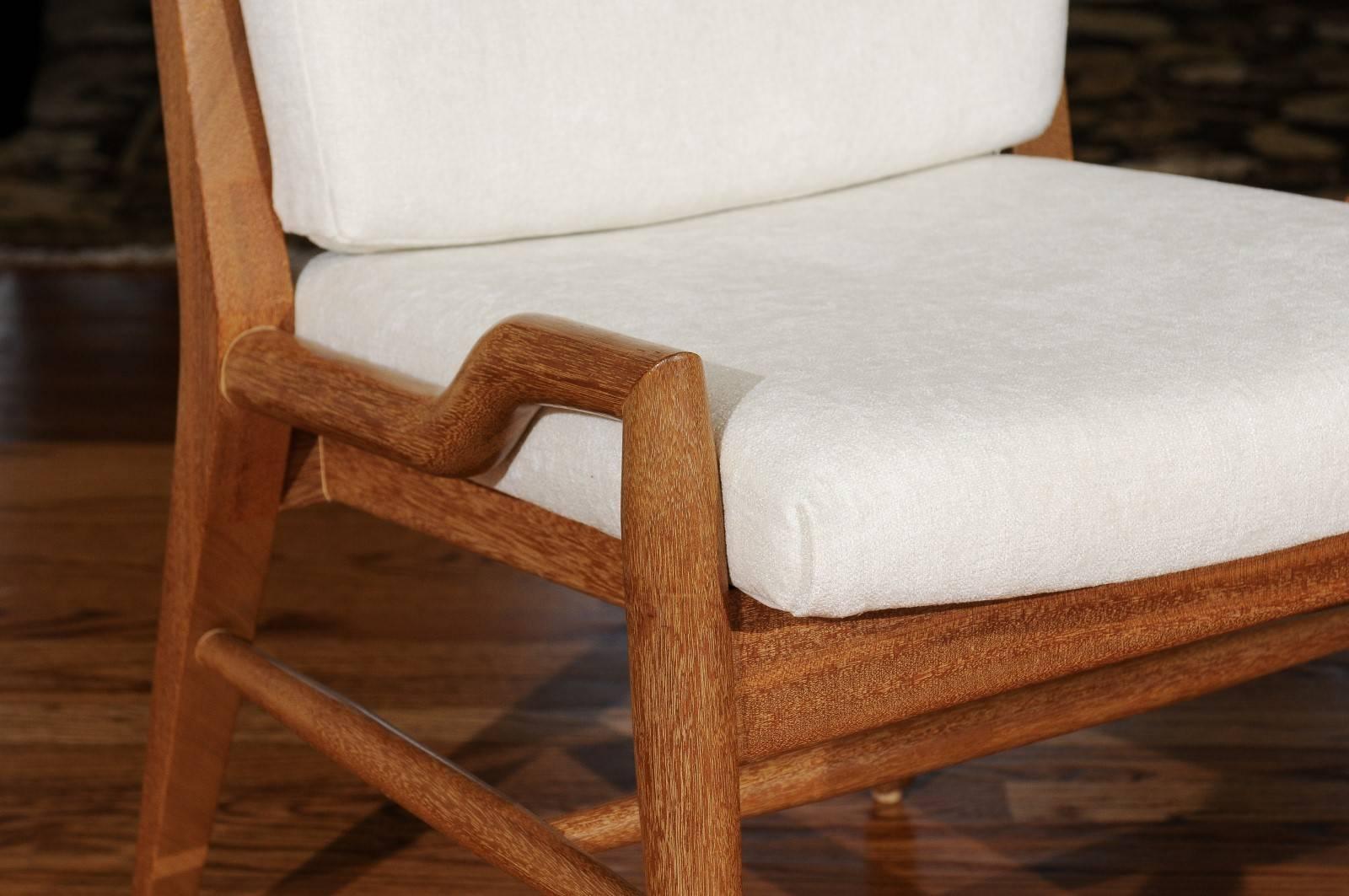 Elegante juego restaurado de 8 sillas de comedor de caoba cerúlea de John Keal, hacia 1955 Estadounidense en venta