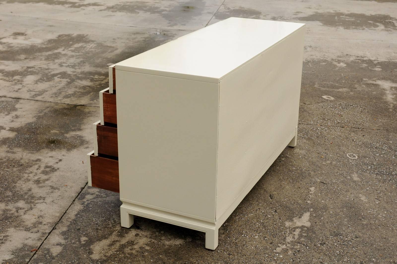 Mid-20th Century Stellar Restored Landstrom Eight-Drawer Chest in Cream Lacquer For Sale