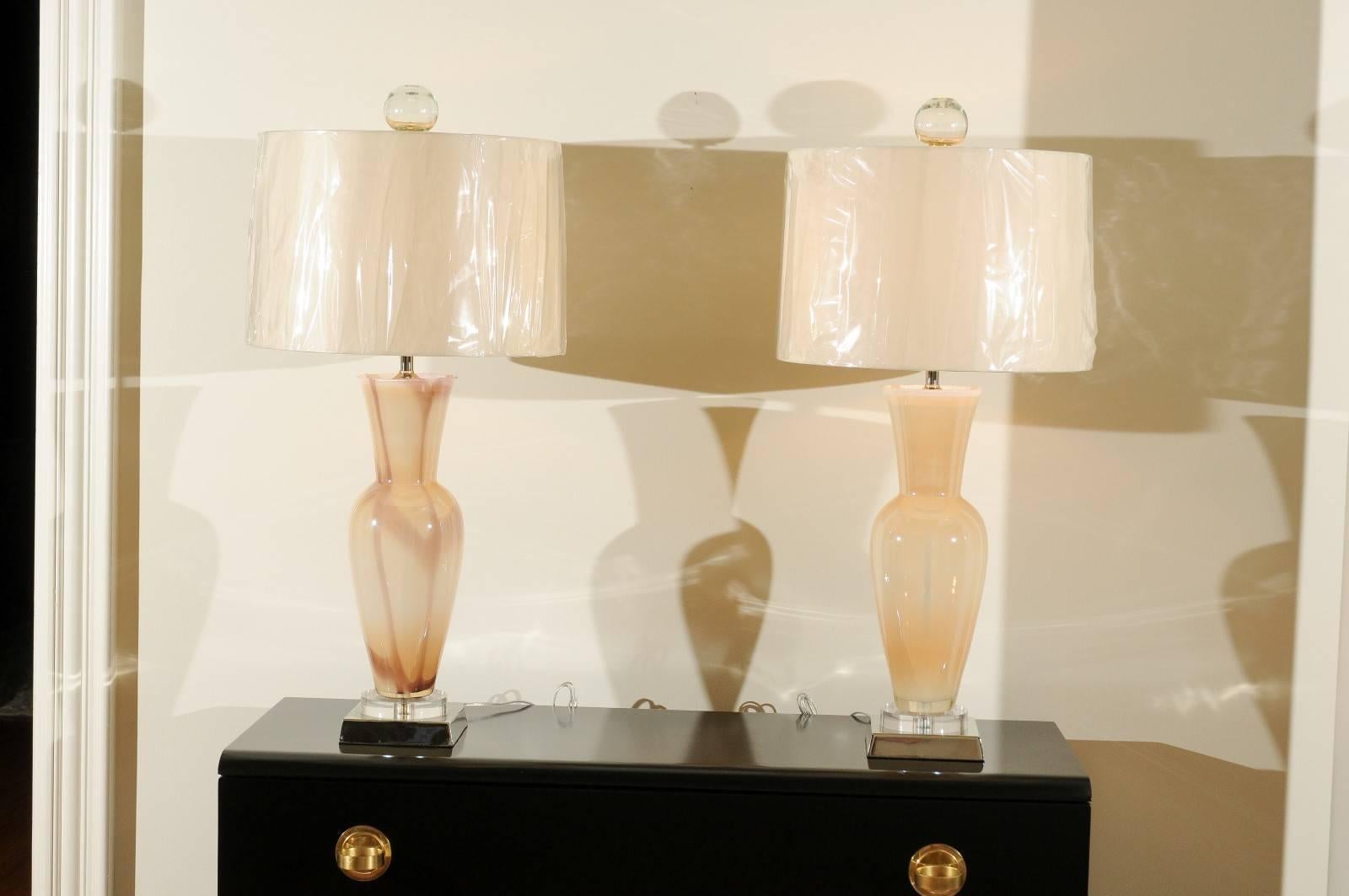 Elegant Restored Pair of Blown Murano Lamps with Custom Orb Finials, circa 1965 For Sale 1