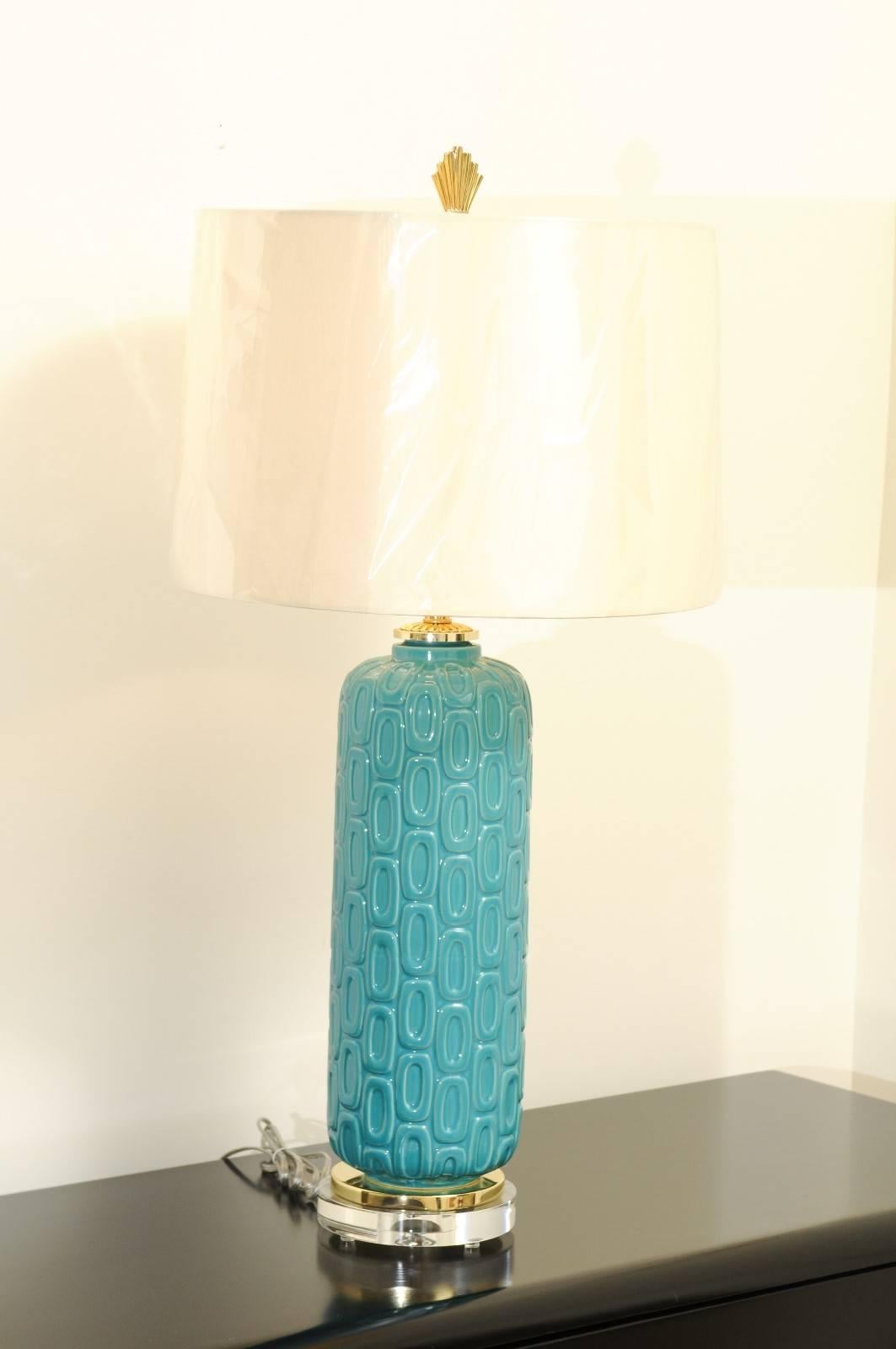 Late 20th Century Stellar Restored Pair of Turquoise Ceramic Lamps with Brass and Lucite Accents For Sale