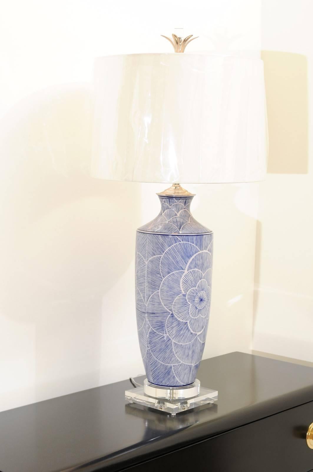 Dramatic Graphic Pair of Large-Scale Ceramic Lamps in Navy and White In Excellent Condition For Sale In Atlanta, GA