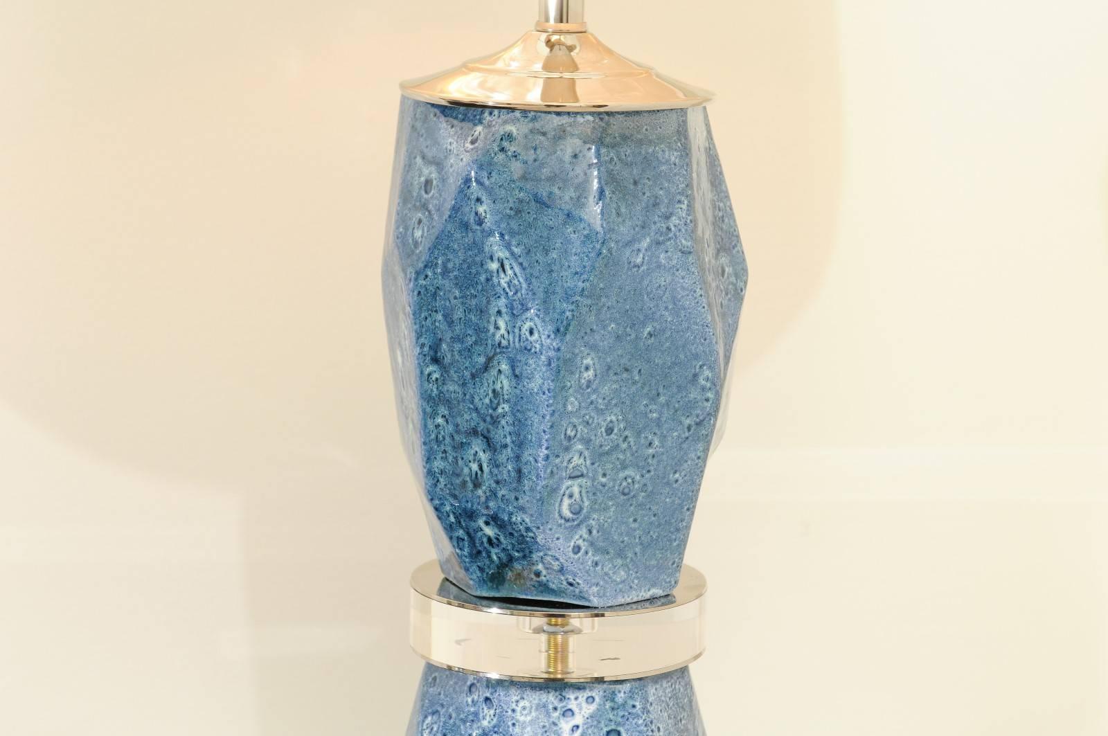 Atemberaubendes Paar handgefertigter portugiesischer Keramikgefäße als individuelle Lampen 3