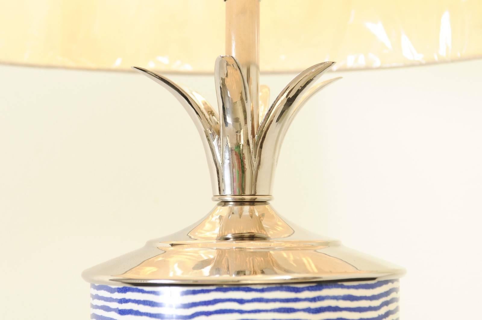 Magnifique paire de récipients en céramique portugaise faits à la main et transformés en lampes, neufs et personnalisés en vente 3