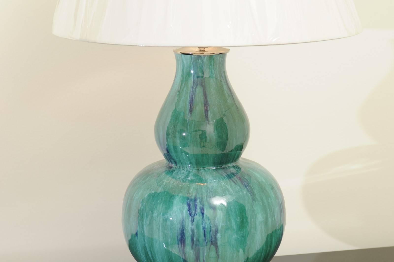 Mid-Century moderno Fantastica coppia di lampade a zucca con smaltatura a goccia in turchese, verde acqua e cobalto in vendita