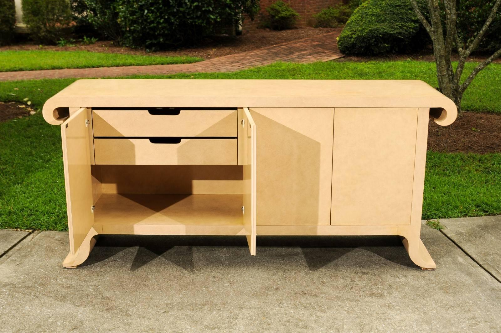 Sleek and Elegant Hand-Painted Credenza by Allesandro for Baker, circa 1985 For Sale 1