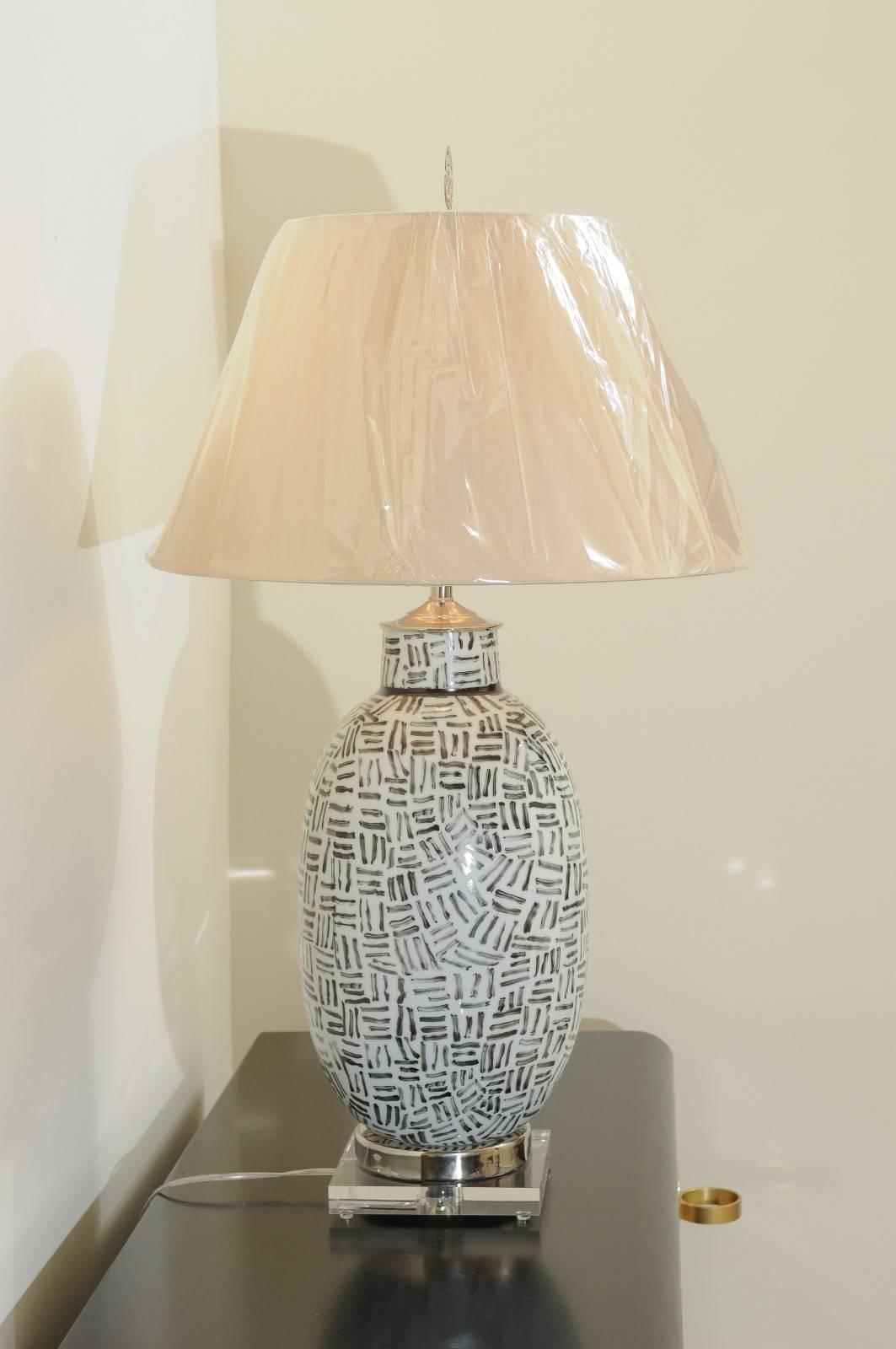 Lucite Distinctive Pair of Custom Ceramic Lamps in Charcoal and Cream, circa 1980 For Sale
