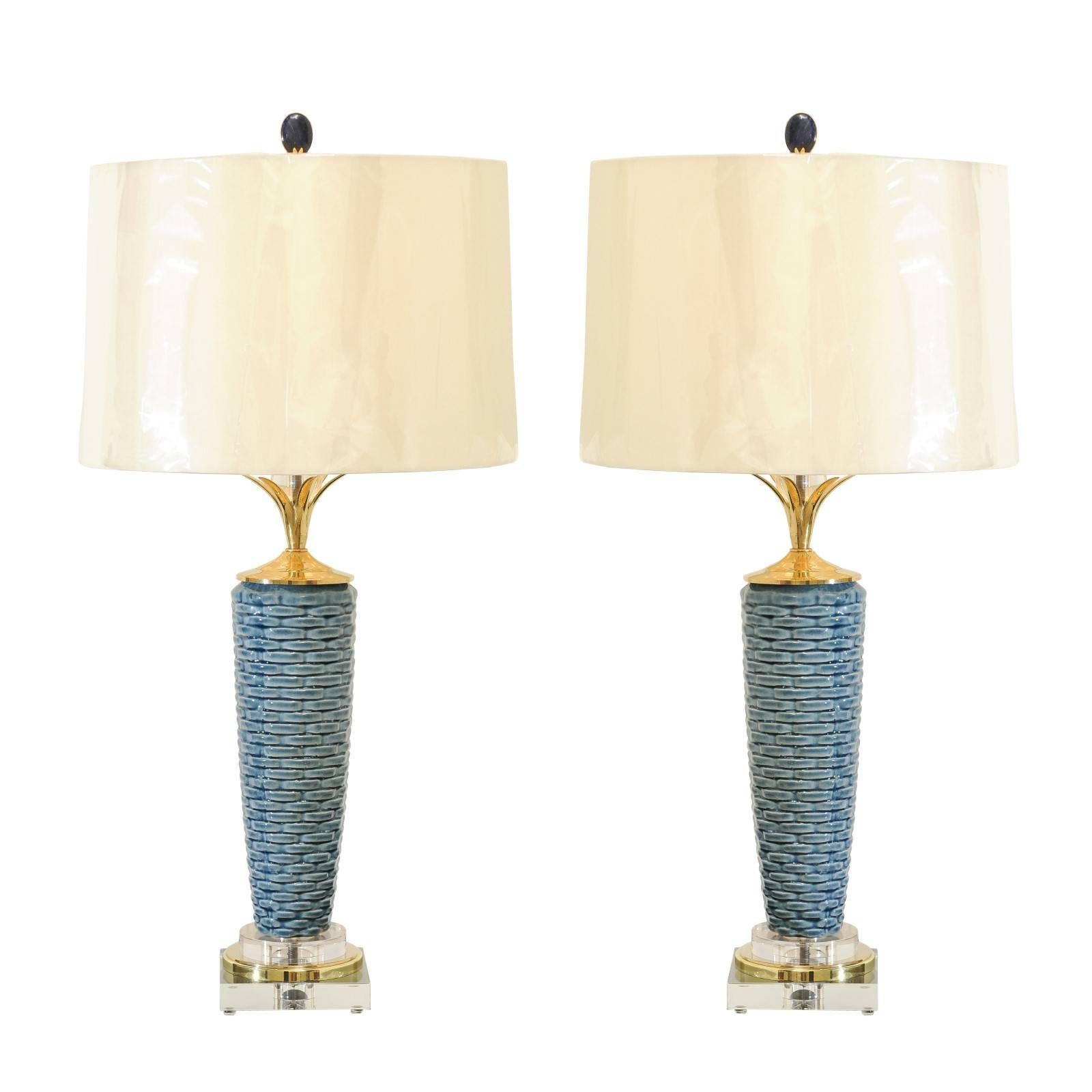 Exquise paire de vases portugais en céramique tissée en forme de panier servant de lampes sur mesure