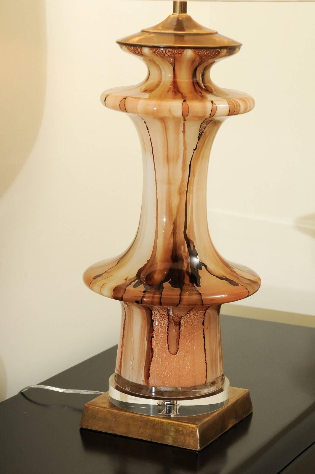 Atemberaubendes Paar mundgeblasener, rückseitig bemalter Murano-Vasen als maßgefertigte Lampen im Zustand „Hervorragend“ im Angebot in Atlanta, GA