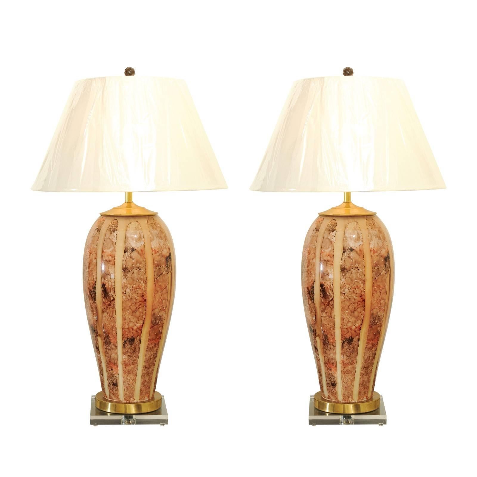 Stellar Paar großformatige rückseitig bemalte Murano-Vasen als maßgefertigte Lampen, Vintage im Angebot
