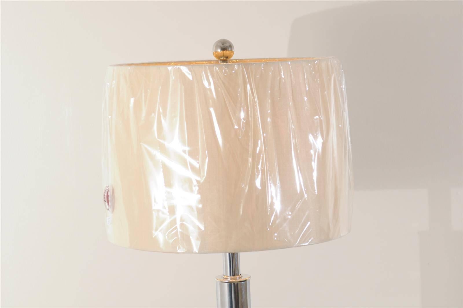 Chrome Paire de lampes vintage de style Jansen en chrome et laiton en vente