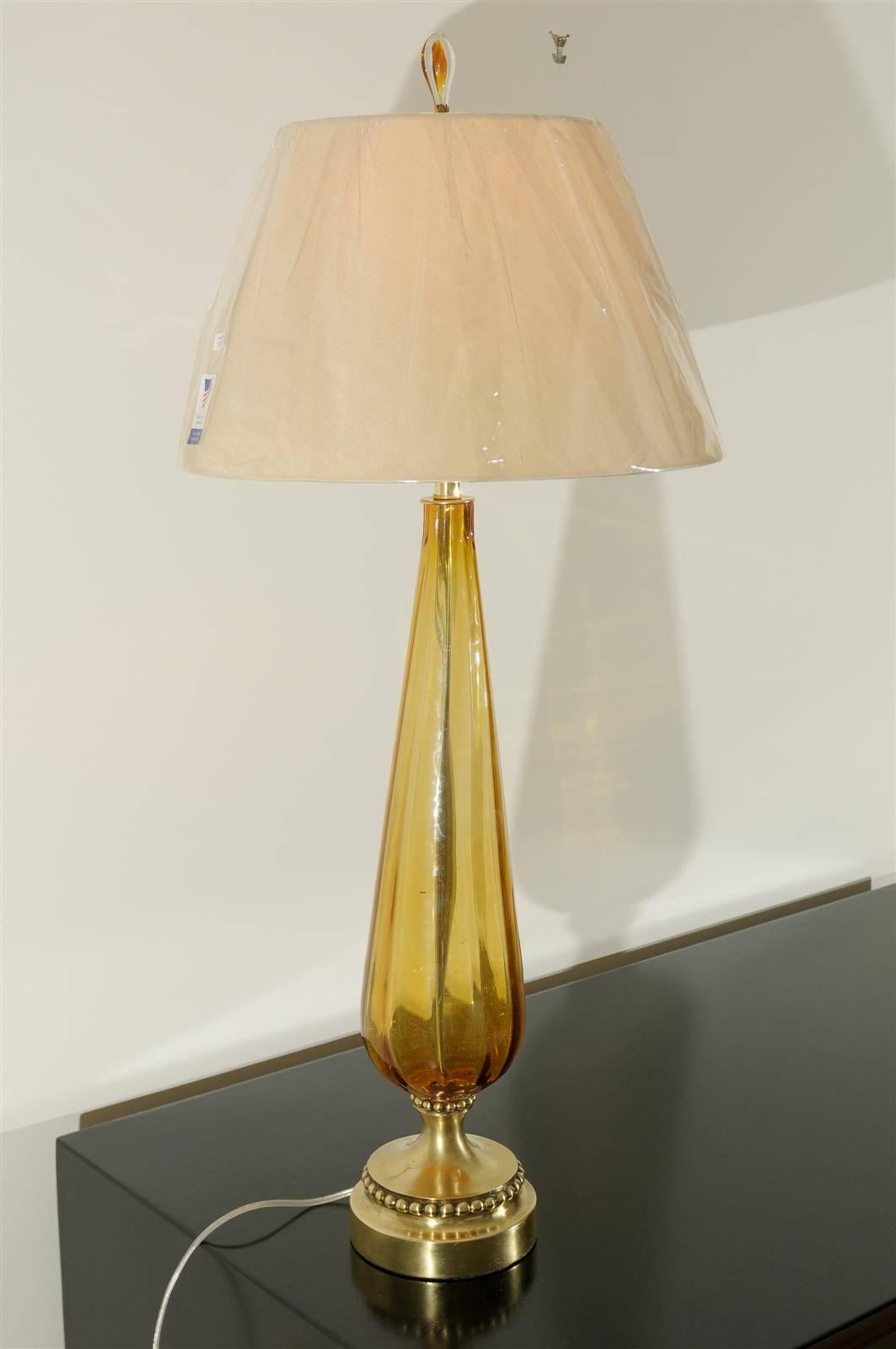 Mid-20th Century Unusual Pair of Vintage Amber Murano and Brass Lamps For Sale