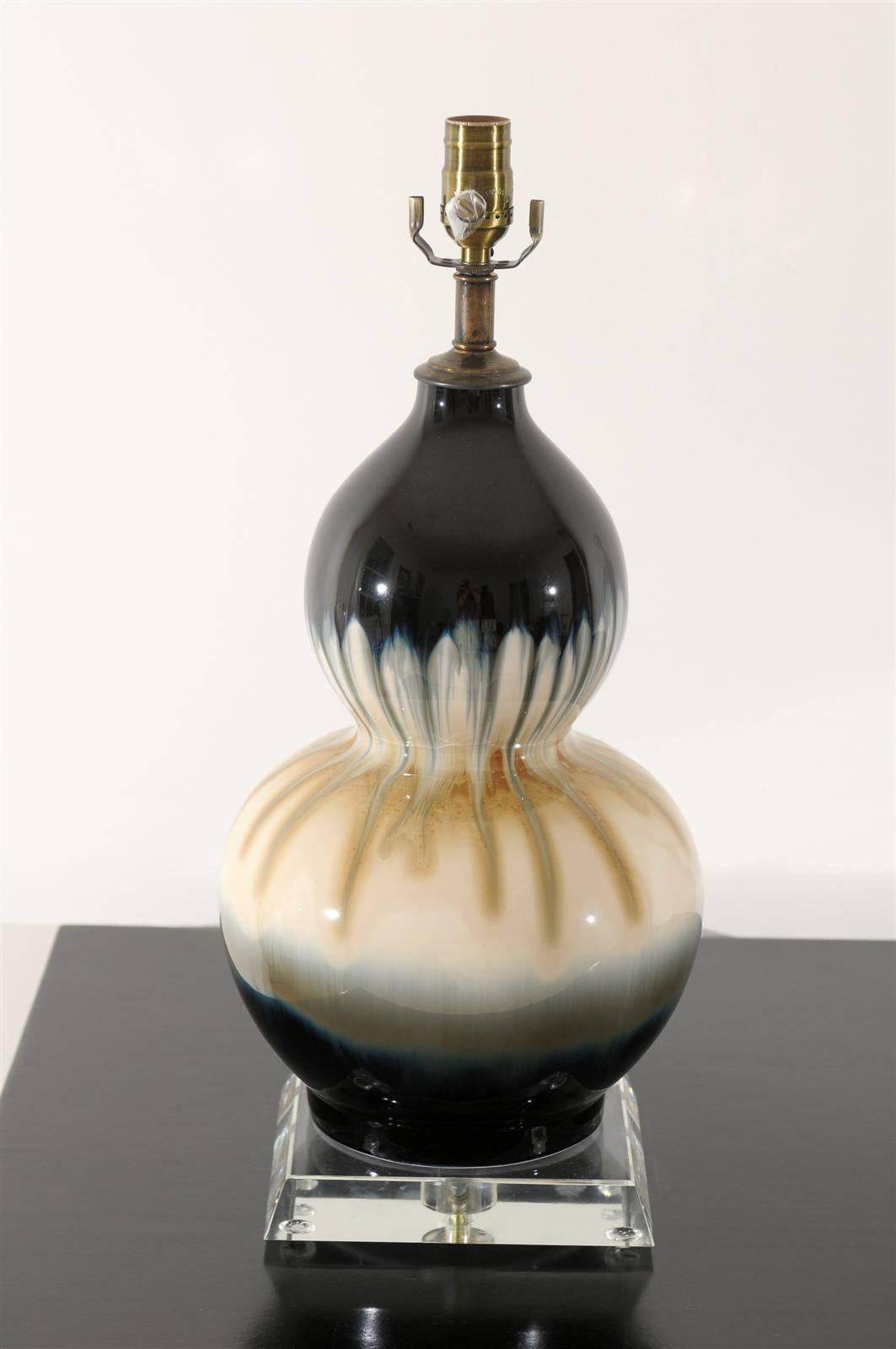 Fin du 20e siècle Élégante paire de lampes à double gourde en céramique à glaçure goutte à goutte en vente