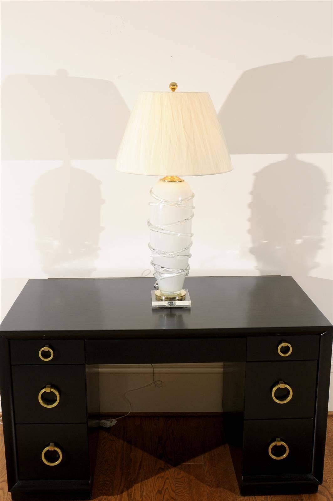 Mid-Century Modern Dazzling Restored Pair of Cream Opaque Blown Glass Lamps, circa 1980 For Sale
