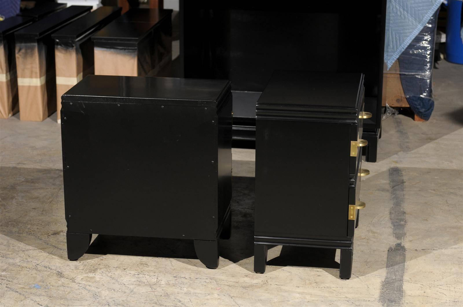 Rare Pair of Widdicomb End Tables or Nightstands Restored in Black Lacquer In Excellent Condition In Atlanta, GA
