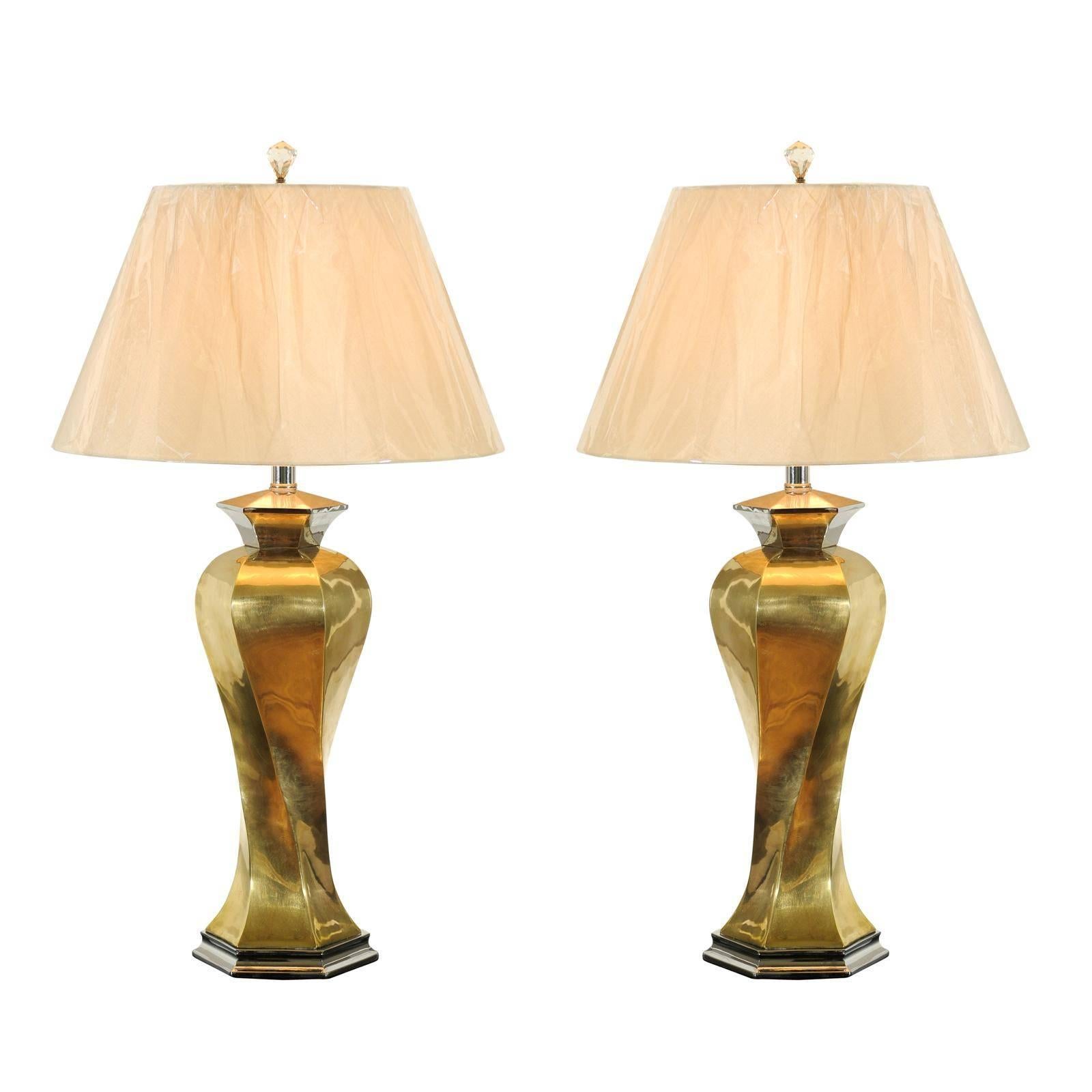 Sculptural Pair of Twisted Modern Lamps in Brass and Nickel