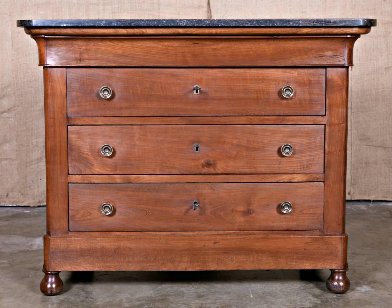 19th Century French Restauration Period Commode with Saint Anne Marble Top In Excellent Condition In Birmingham, AL