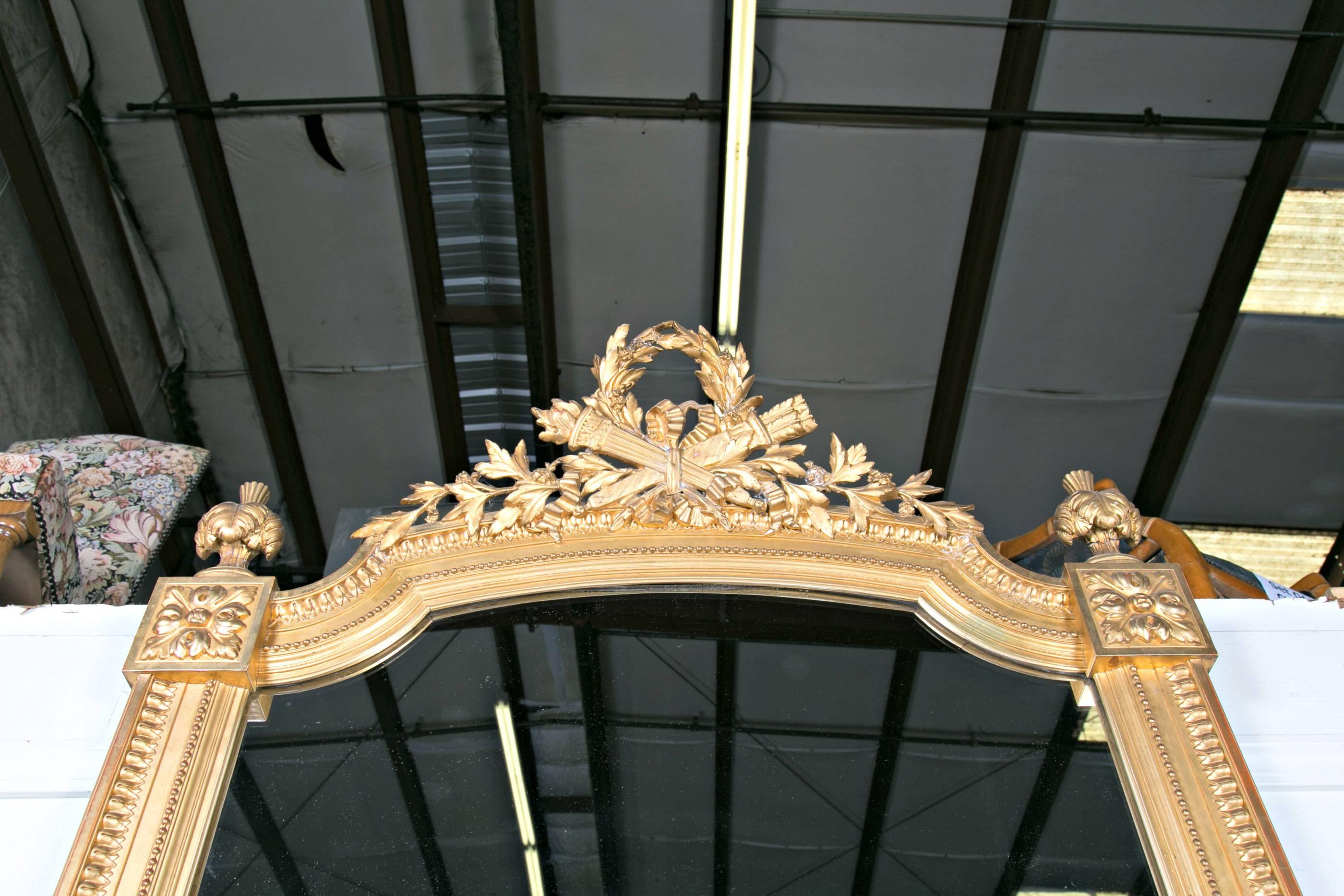 19th Century French Louis XVI Style Carved Giltwood Mirror, circa 1820s