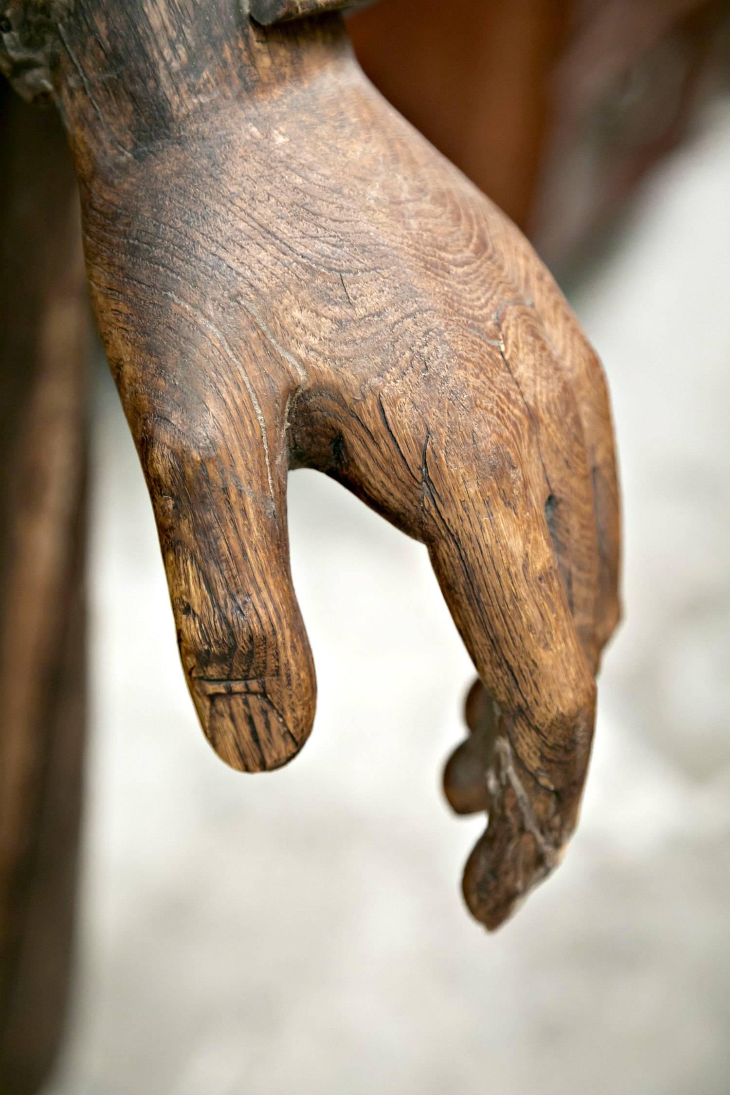 Seltene, lebensgroße geschnitzte Holzstatue des heiligen Joseph aus dem 18. Jahrhundert im Angebot 1