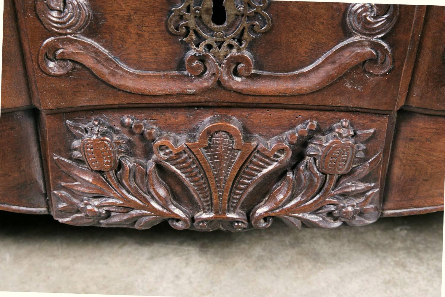 Rara commode francese del XVIII secolo, Luigi XV in vendita 1