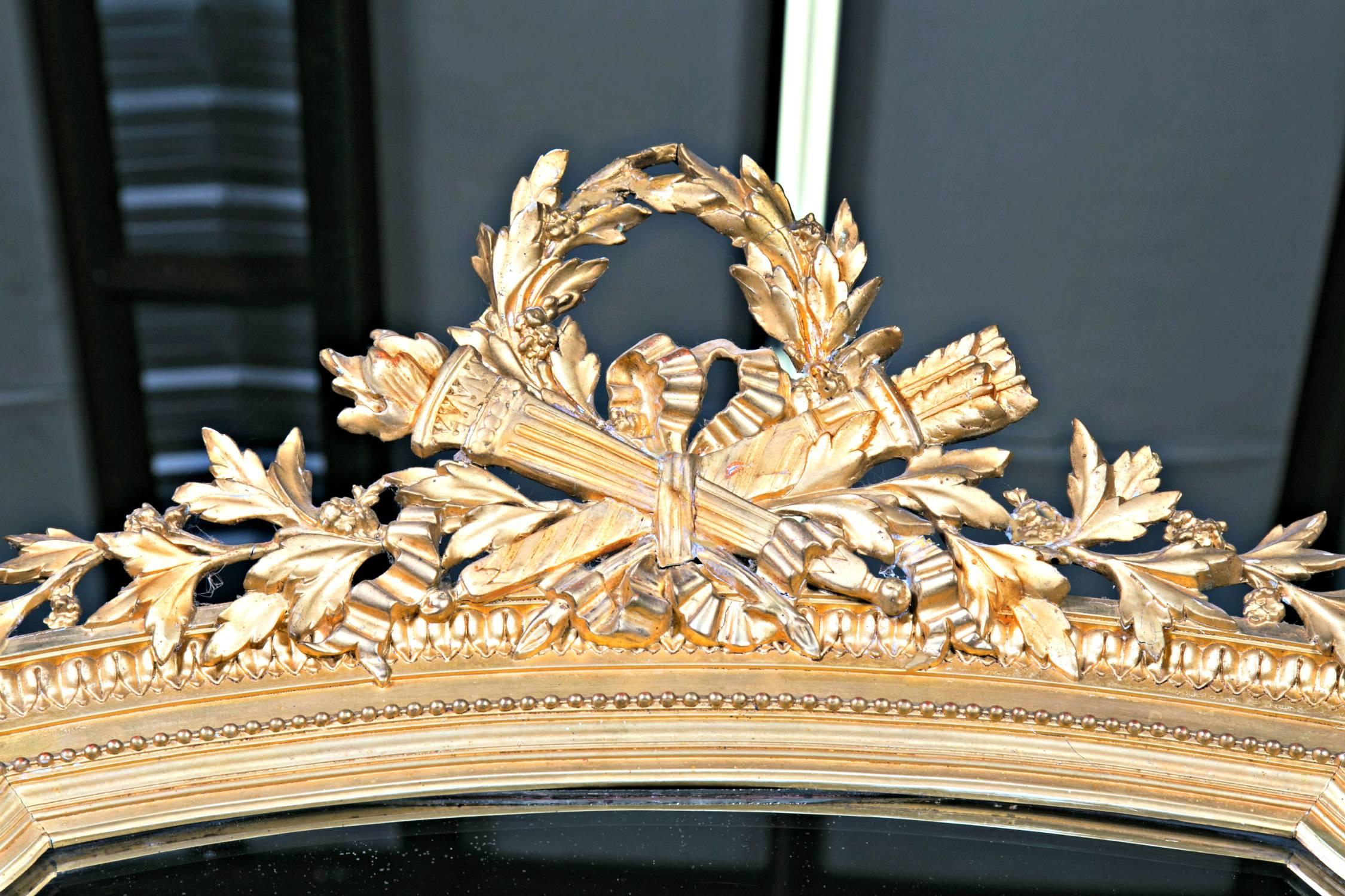 French Louis XVI Style Carved Giltwood Mirror, circa 1820s In Good Condition In Birmingham, AL