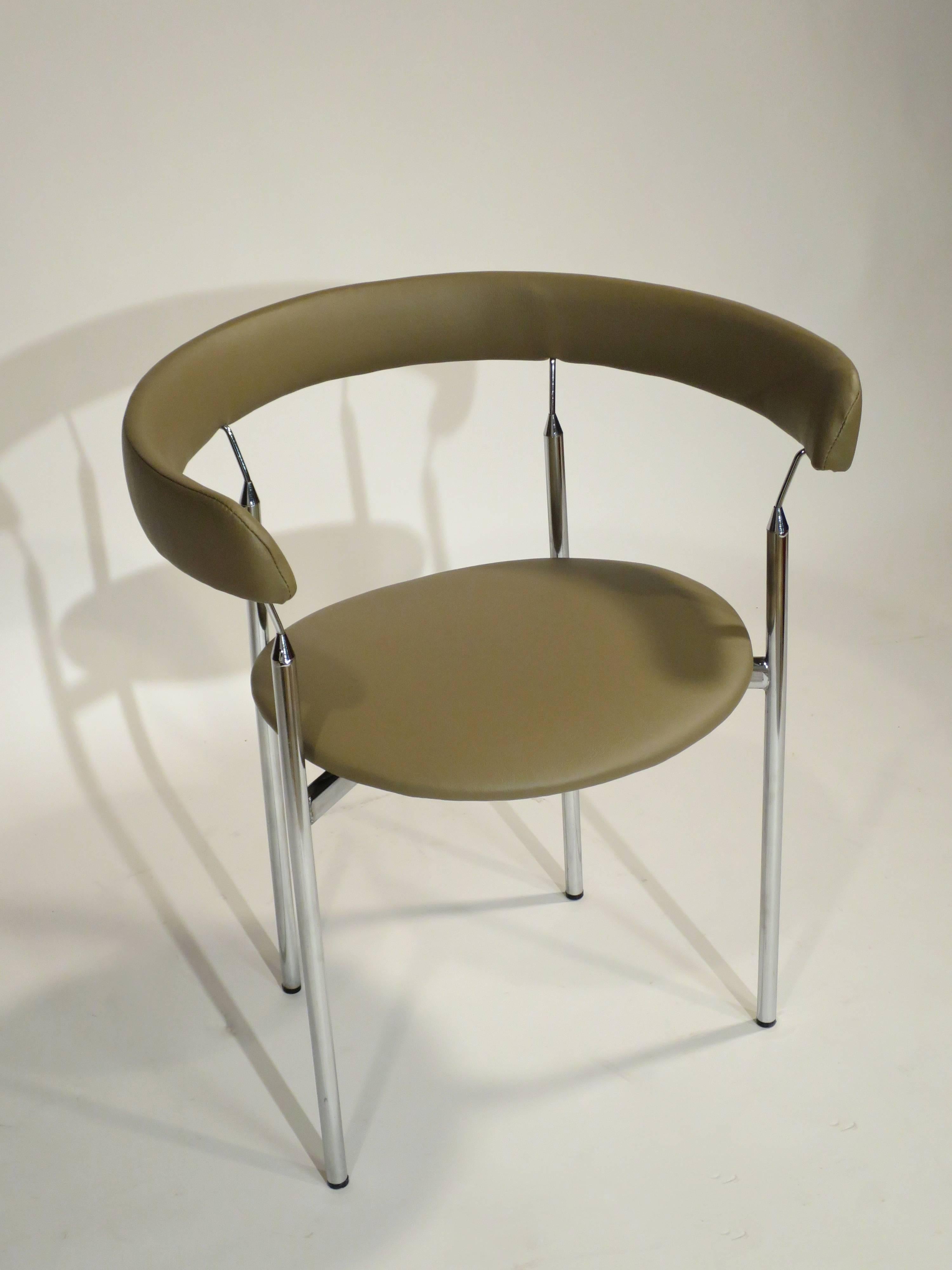 'Rondo' armchair designed by Jan Lunde Knutsen. Manufactured by Karl Sørlie & Sønner. Made in Norway, circa 1960s.