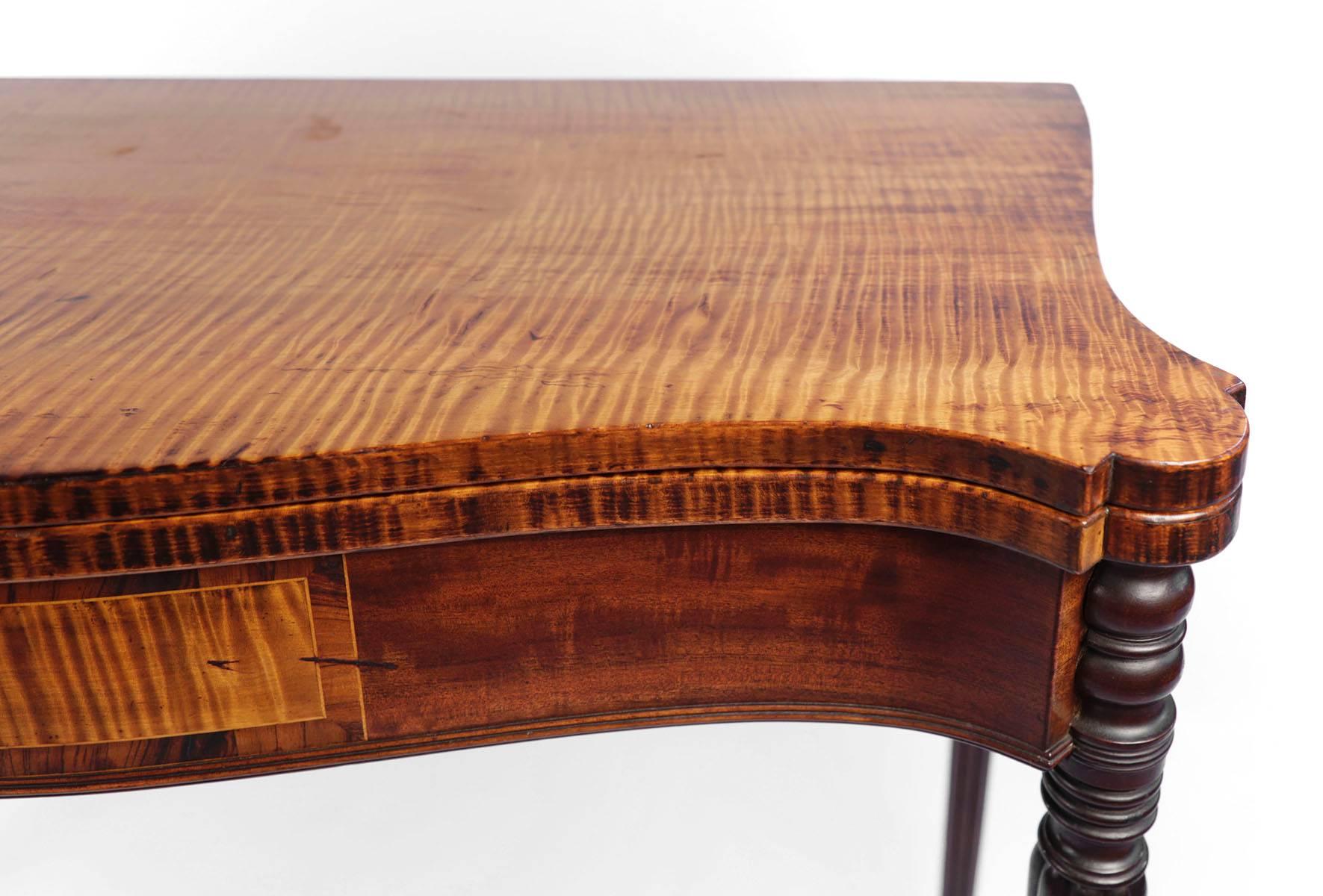 Sheraton Finely Figured American Tiger Maple Turret Top Game Table For Sale