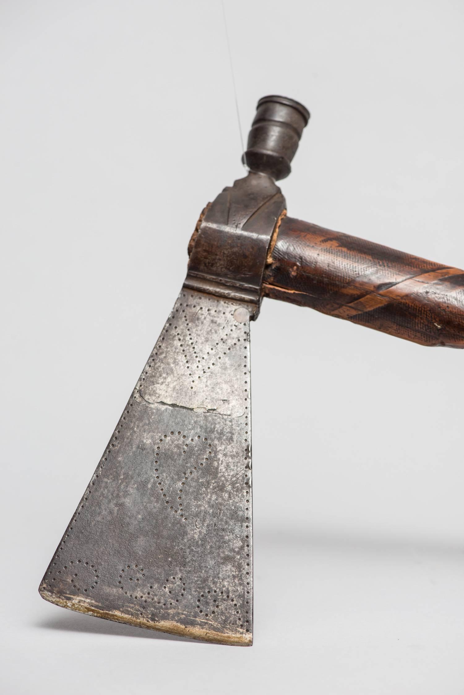 Region: Plains,

circa mid-19th century.

Material: Ash or hickory long-grained hard wood, hand-forged steel.

Dimension: L. 20 3/4”, steel head H. 9 5/8” x 3 1/2”.

Condition: Excellent, untouched condition.

Collection history: From a