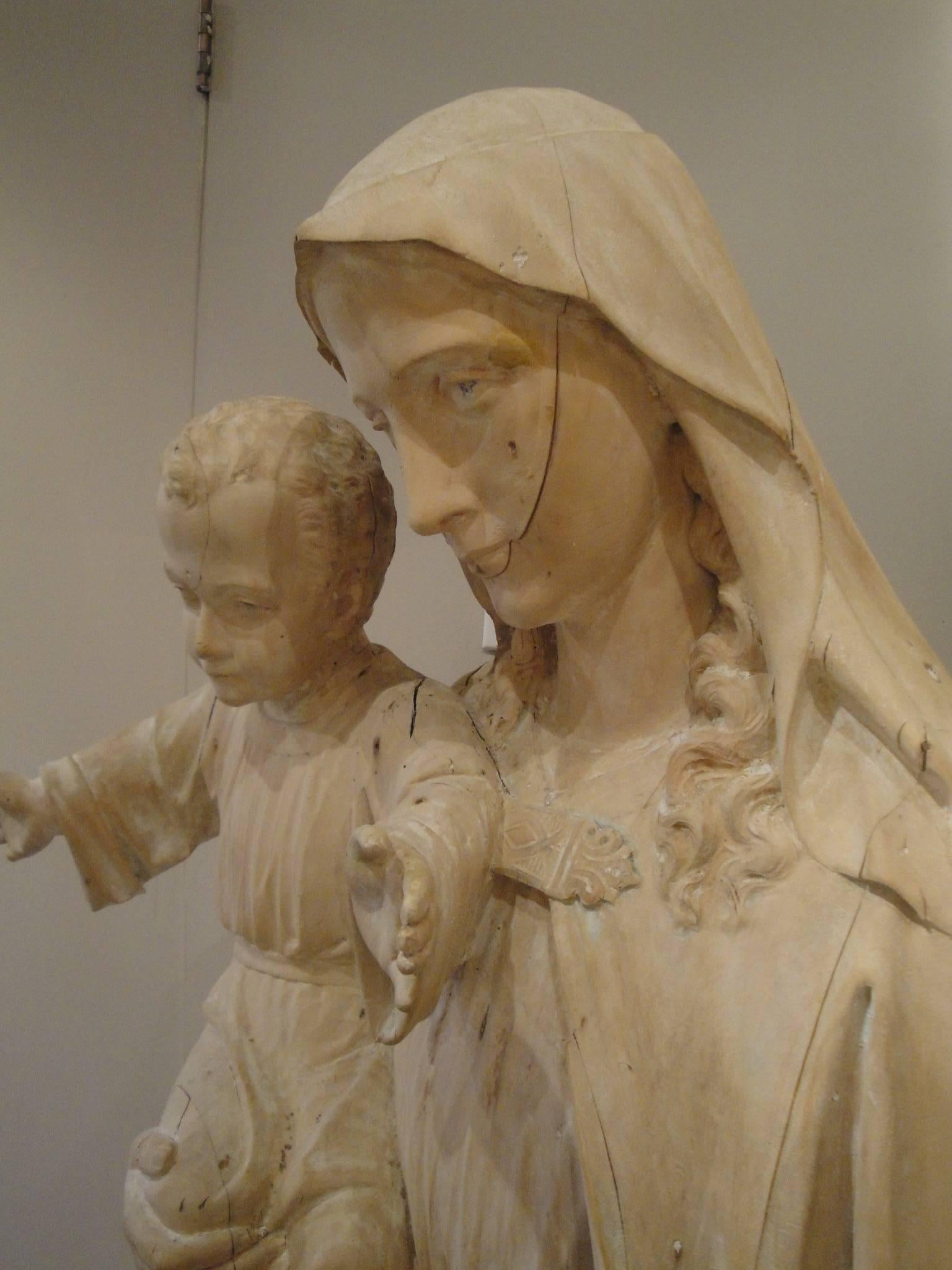 19th Century French Carved Statue of the Virgin and Child For Sale 2