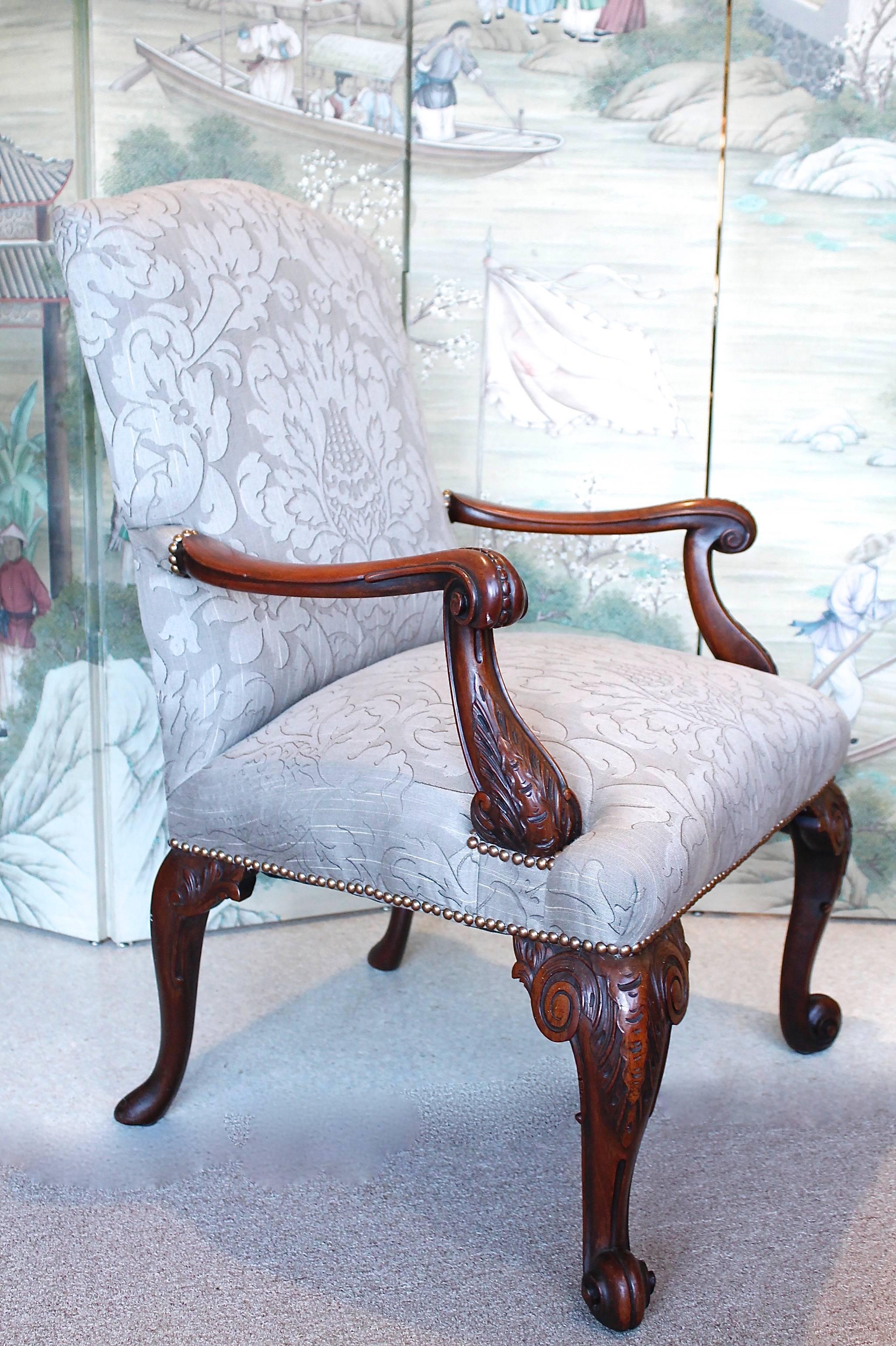 George III Pair of English Gainsborough Style Library Armchairs For Sale