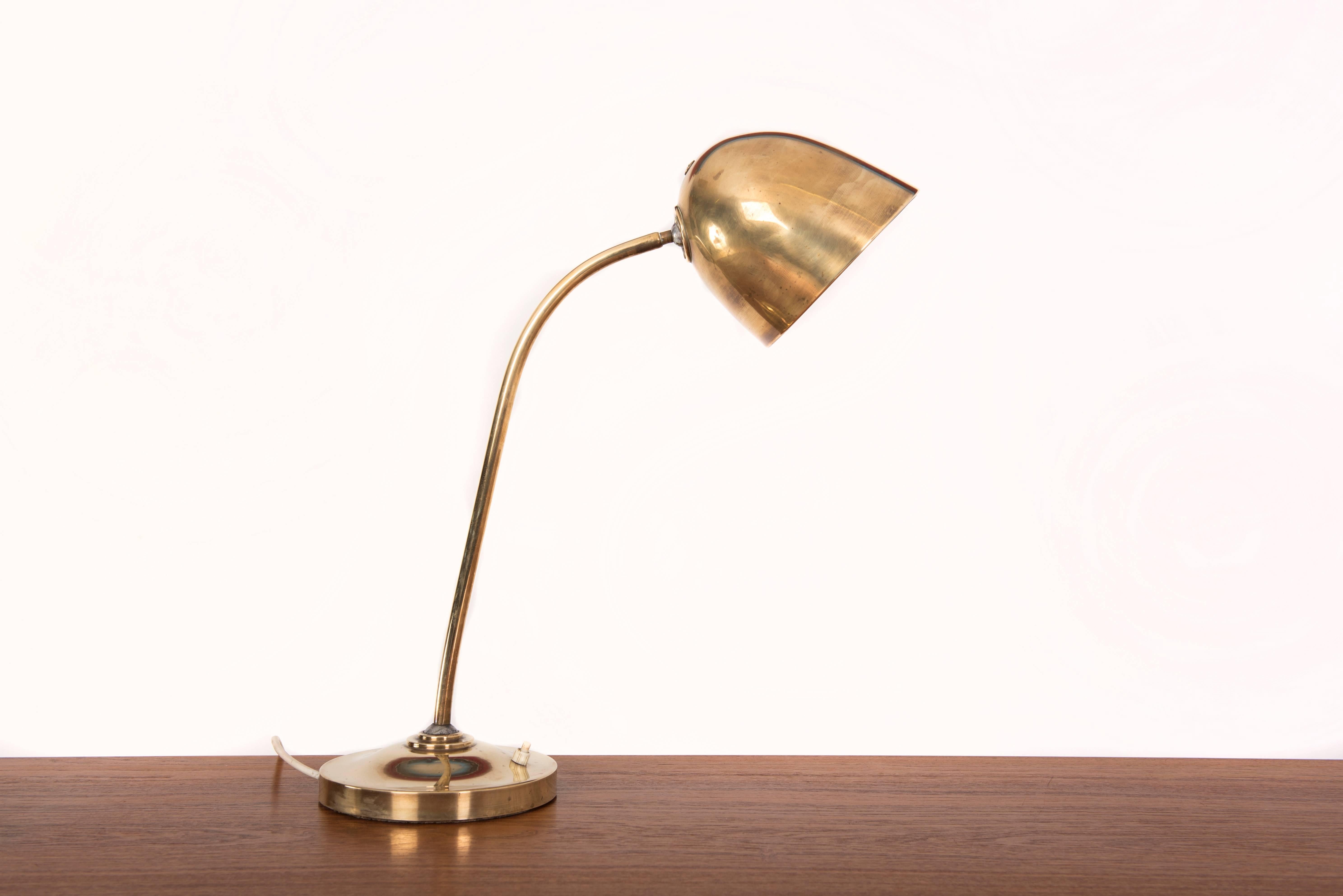 Vilhelm Lauritzen Brass Table Lamp In Excellent Condition For Sale In Copenhagen, DK