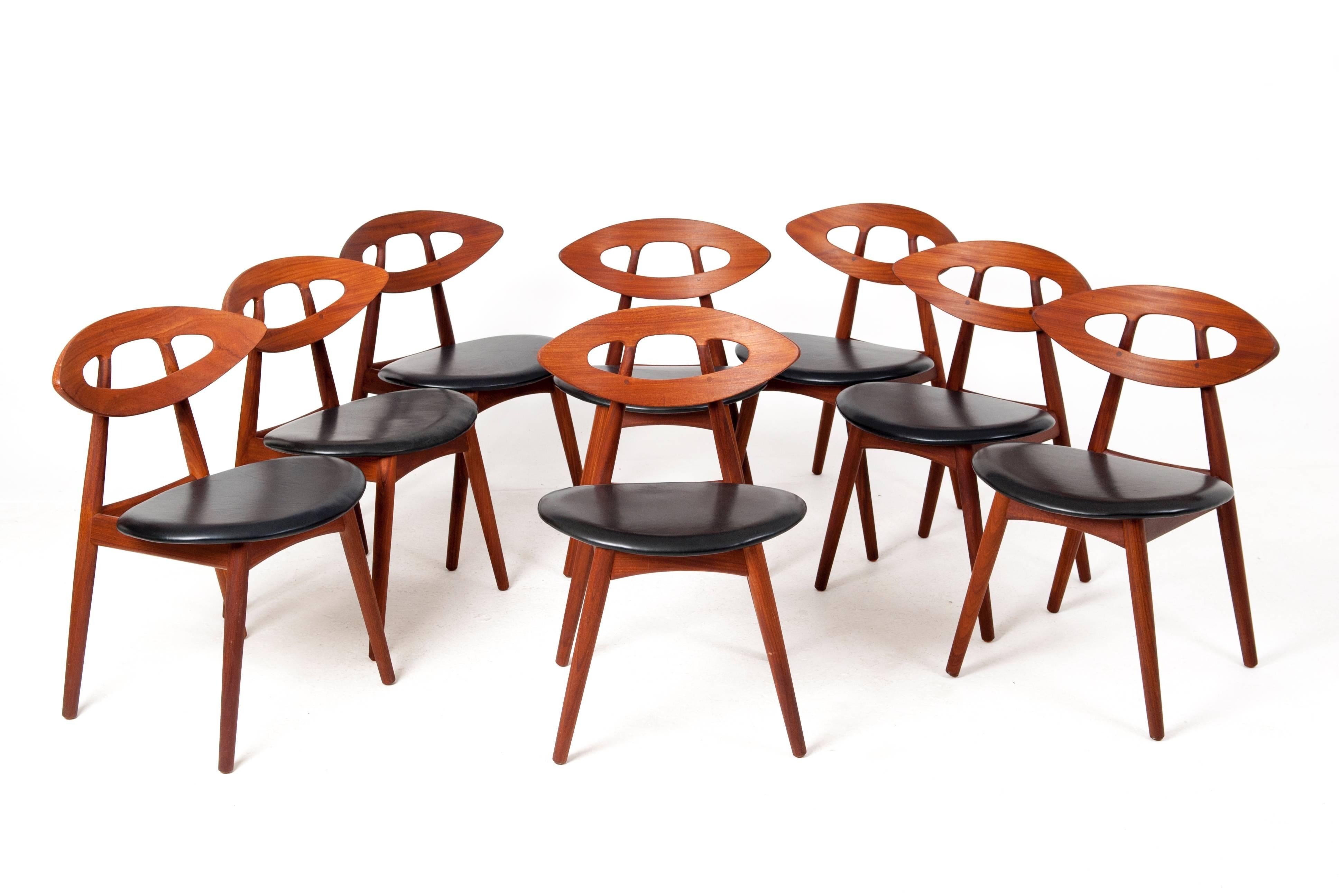 Ejvind A. Johansson Set of 8 Eye Chairs In Excellent Condition In Copenhagen, DK