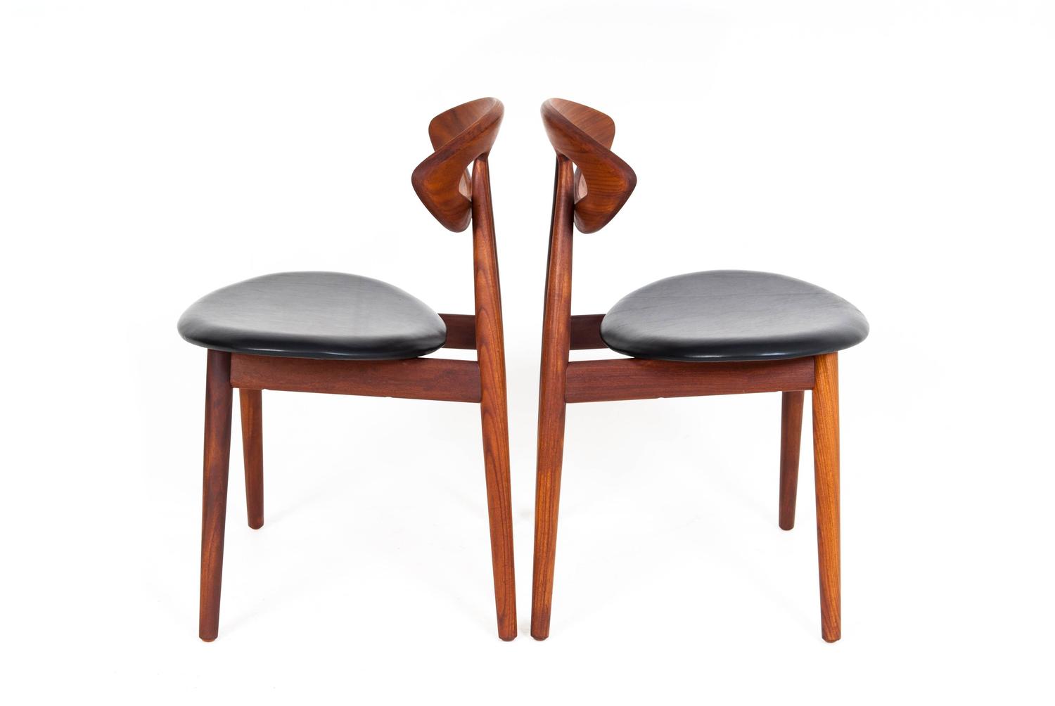 Ejvind A. Johansson Set of 8 Eye Chairs For Sale at 1stdibs