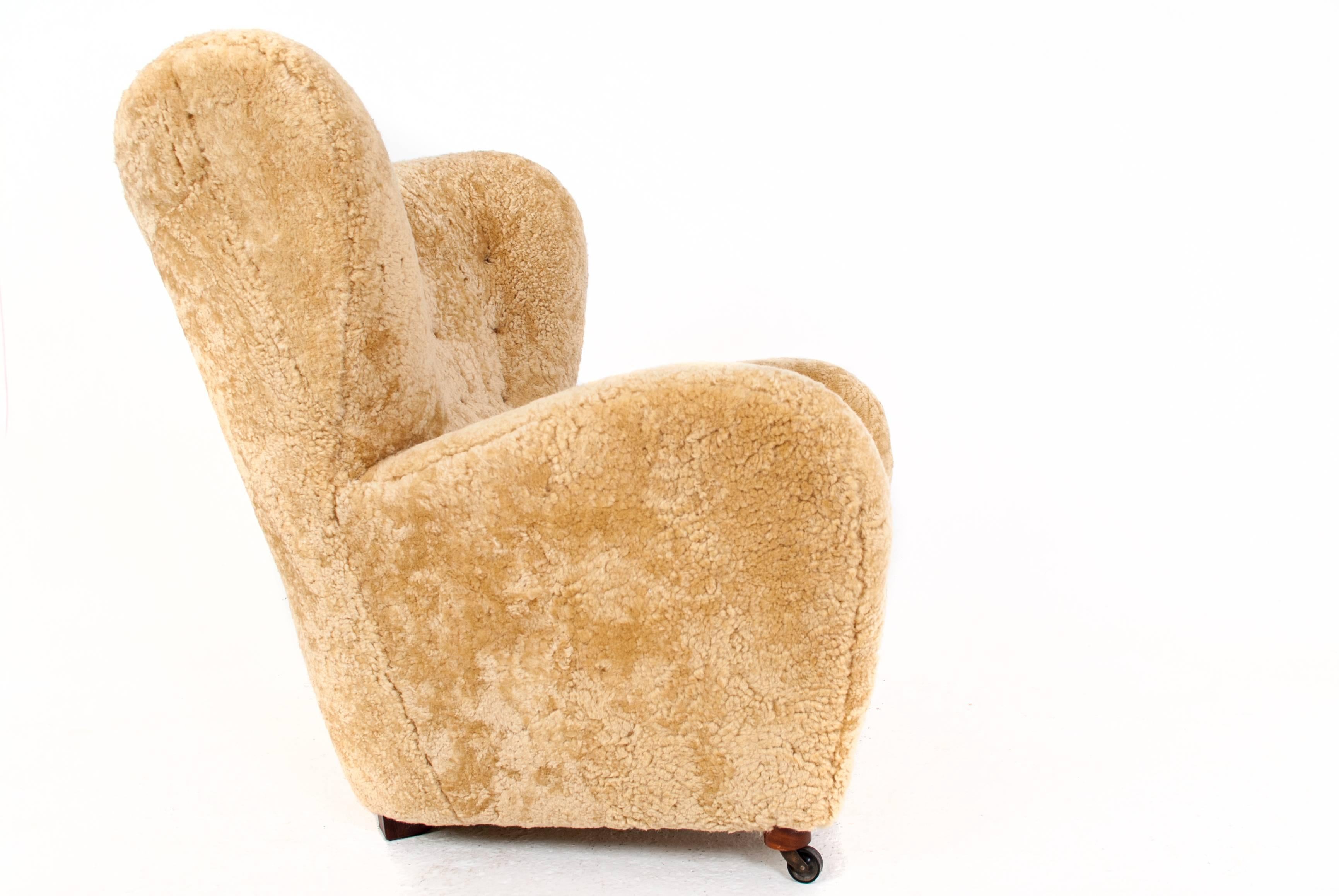 Flemming Lassen Attributed Sheepskin Easy Chair In Excellent Condition For Sale In Copenhagen, DK
