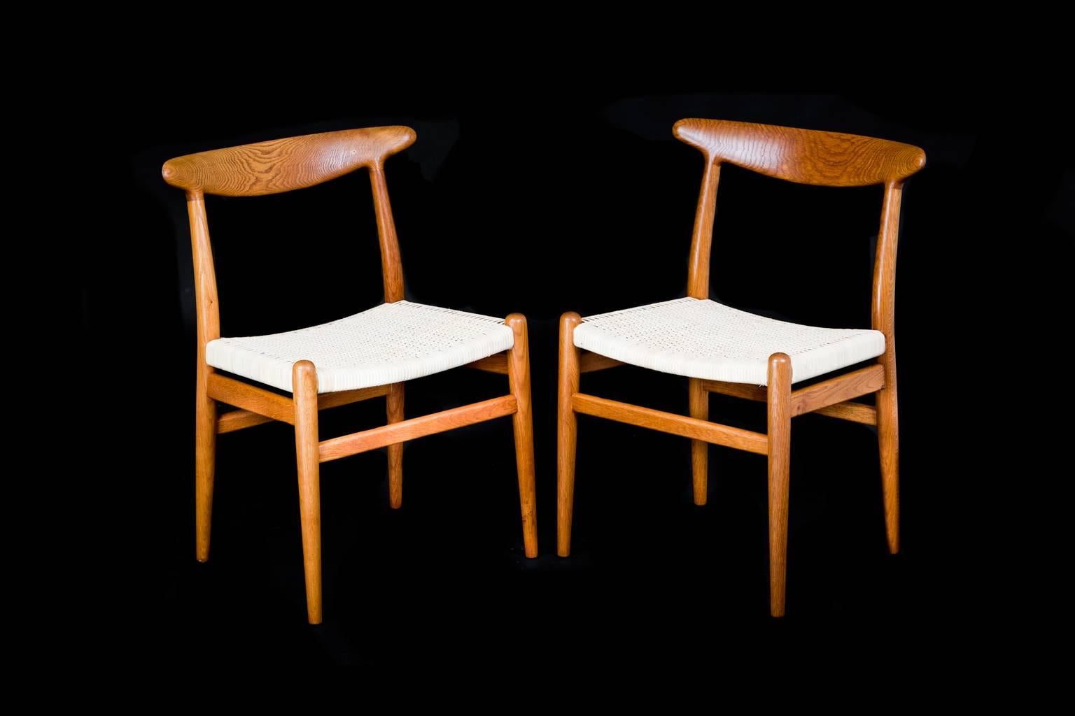 Danish Hans J. Wegner Set of Six Dining Chairs Oak and Woven Cane