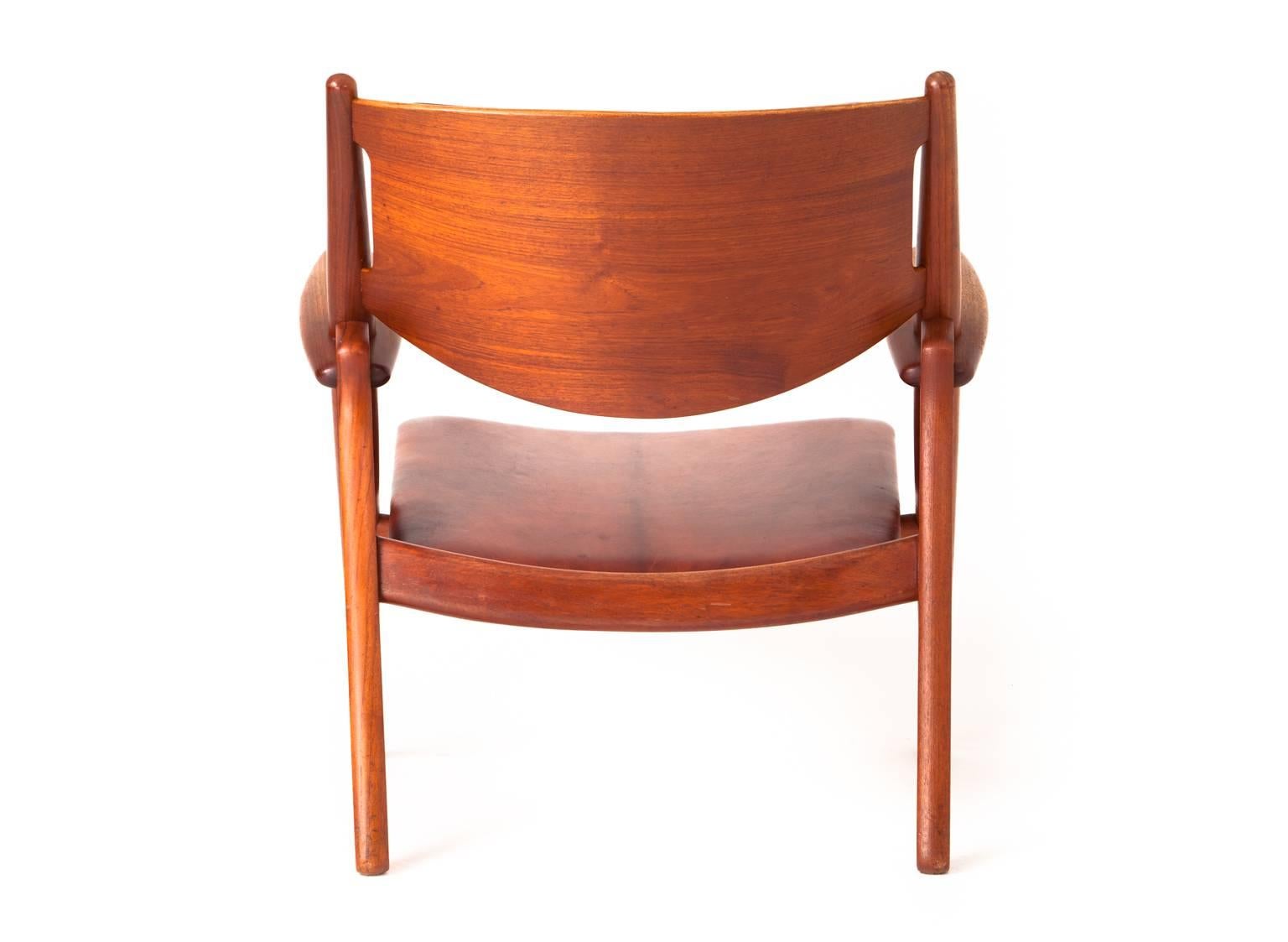 Hans Wegner Sawbuck Easy Chair In Excellent Condition For Sale In Copenhagen, DK