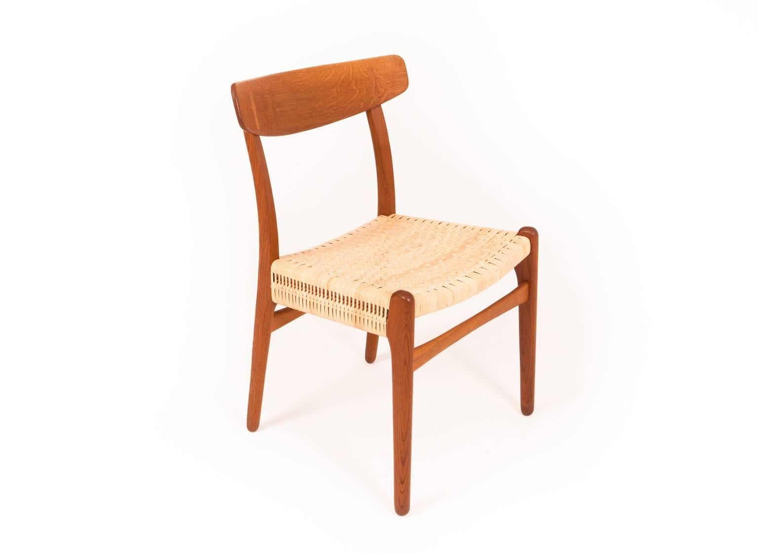 Scandinavian Modern Hans J. Wegner Set of 12 Oak Dining Chairs For Sale