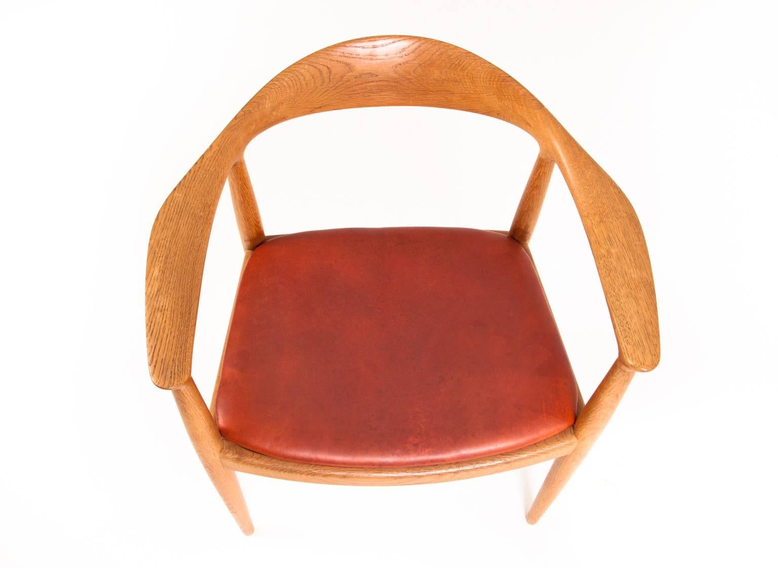 Hans J. Wegner 'The Chair' In Excellent Condition For Sale In Copenhagen, DK