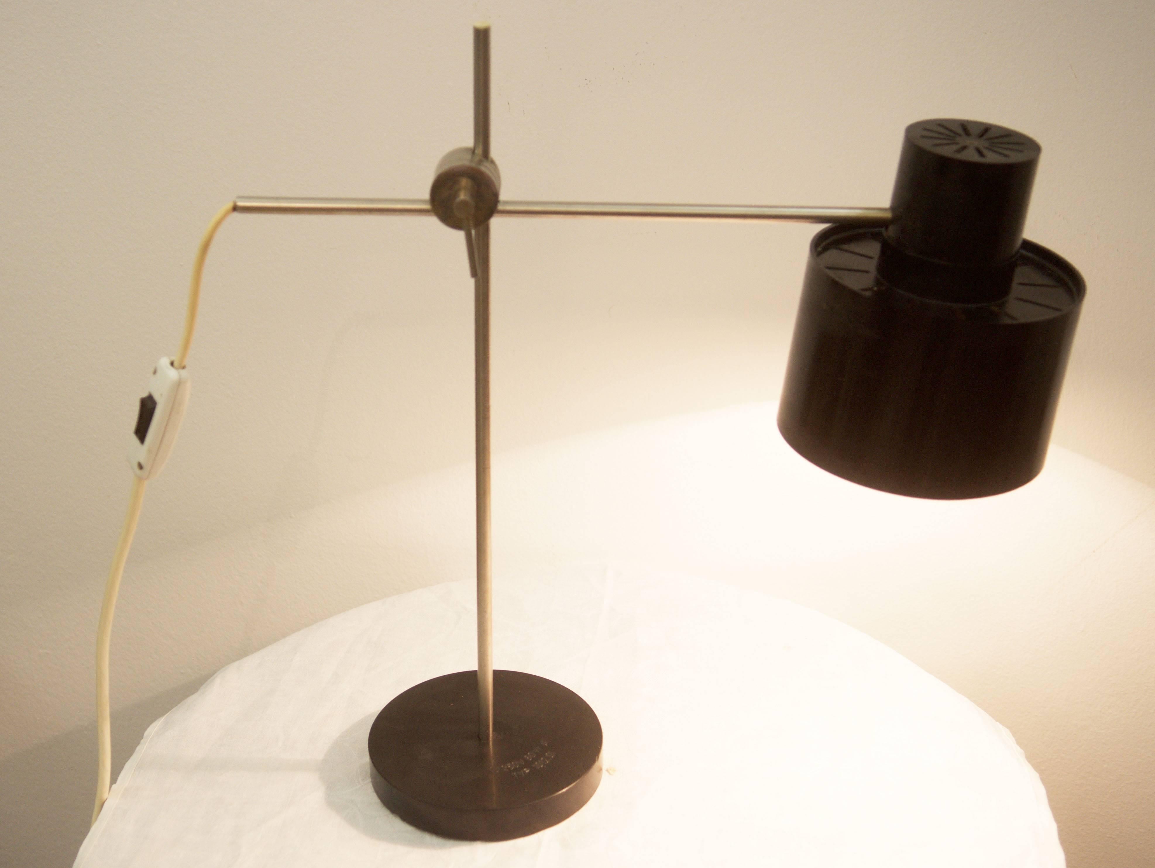 Bakelite Table Lamp from 1950s In Good Condition For Sale In Vienna, AT