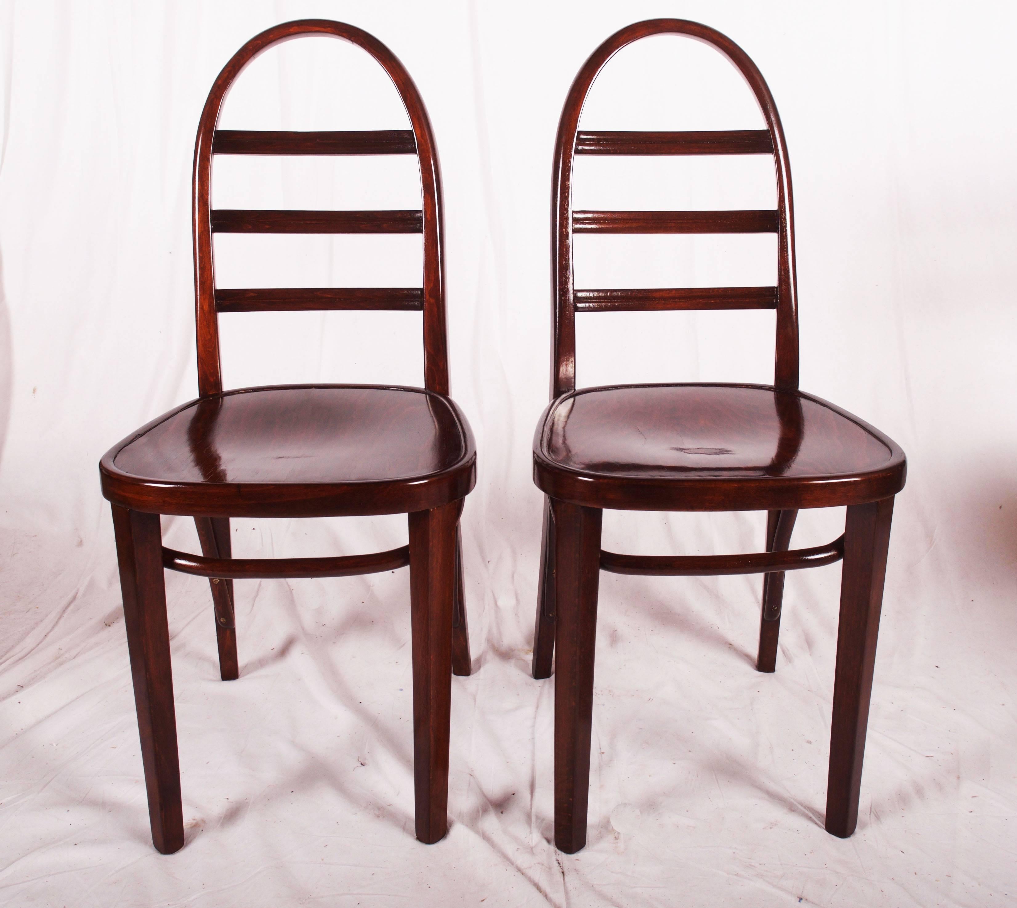 Pair of Art Deco Thonet Chairs In Excellent Condition In Vienna, AT