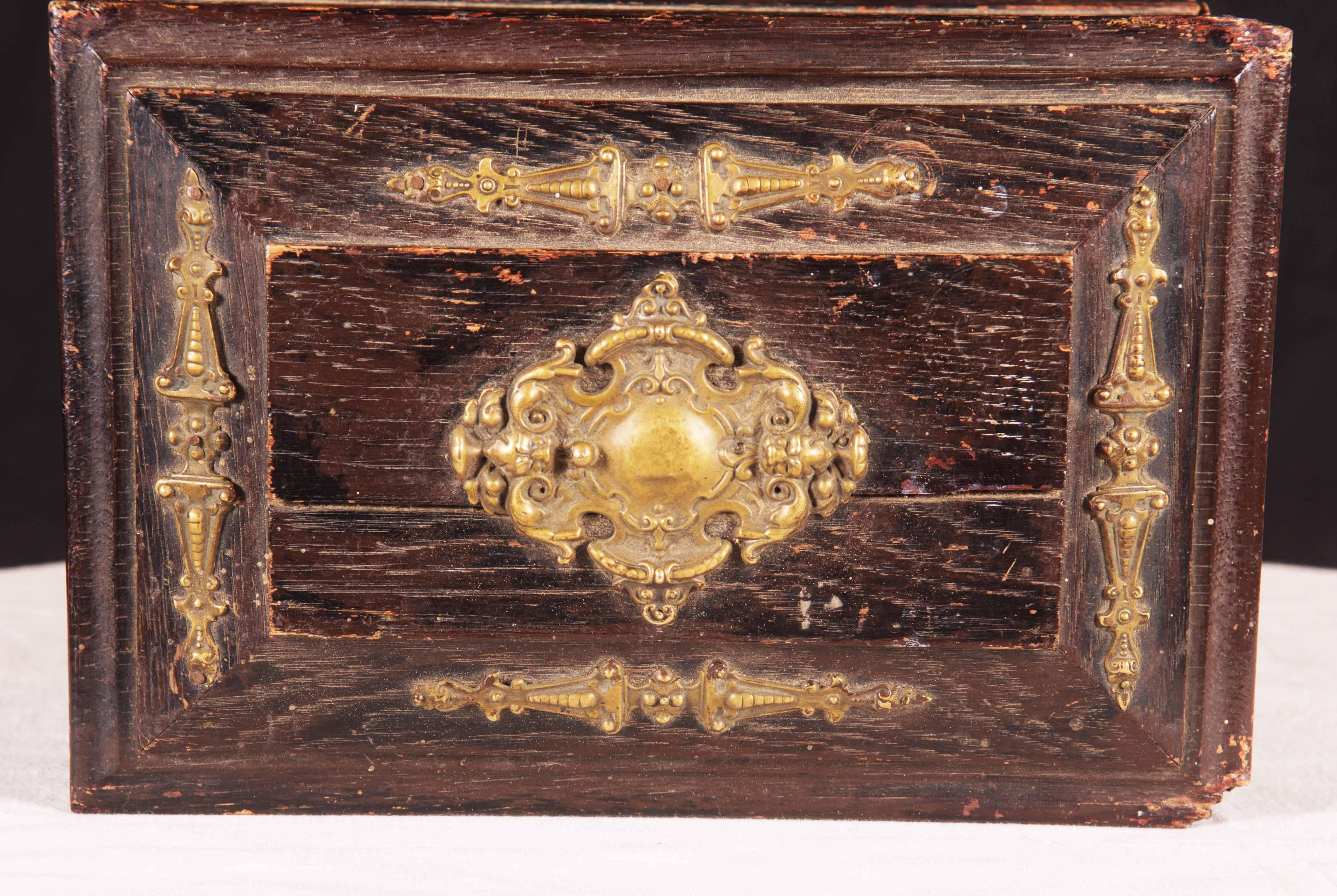 19th Century Oak Box For Sale 3