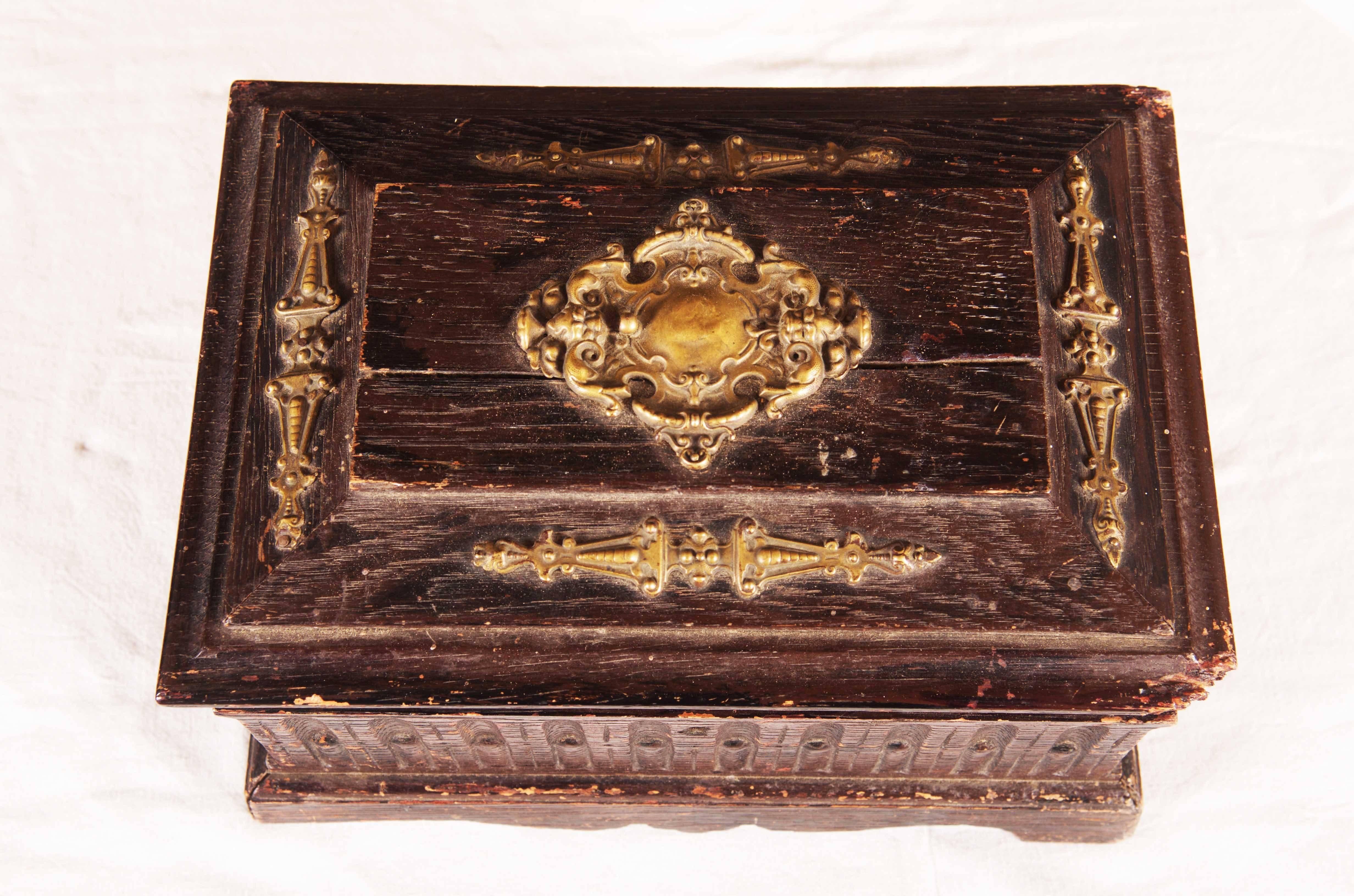 19th Century Oak Box For Sale 4