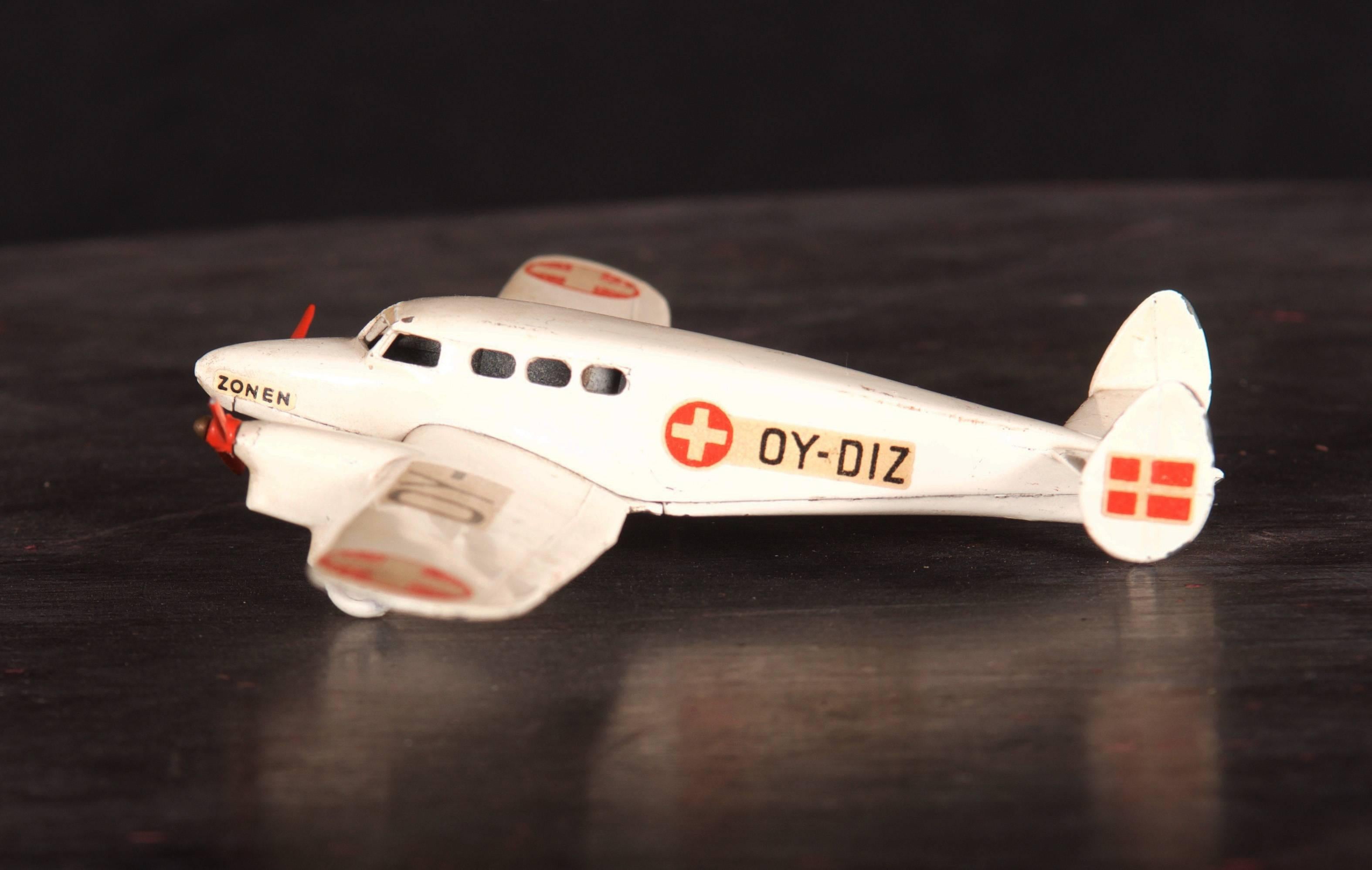 Tekno No.488 Twin Engine Hospital Plane Model In Good Condition For Sale In Vienna, AT