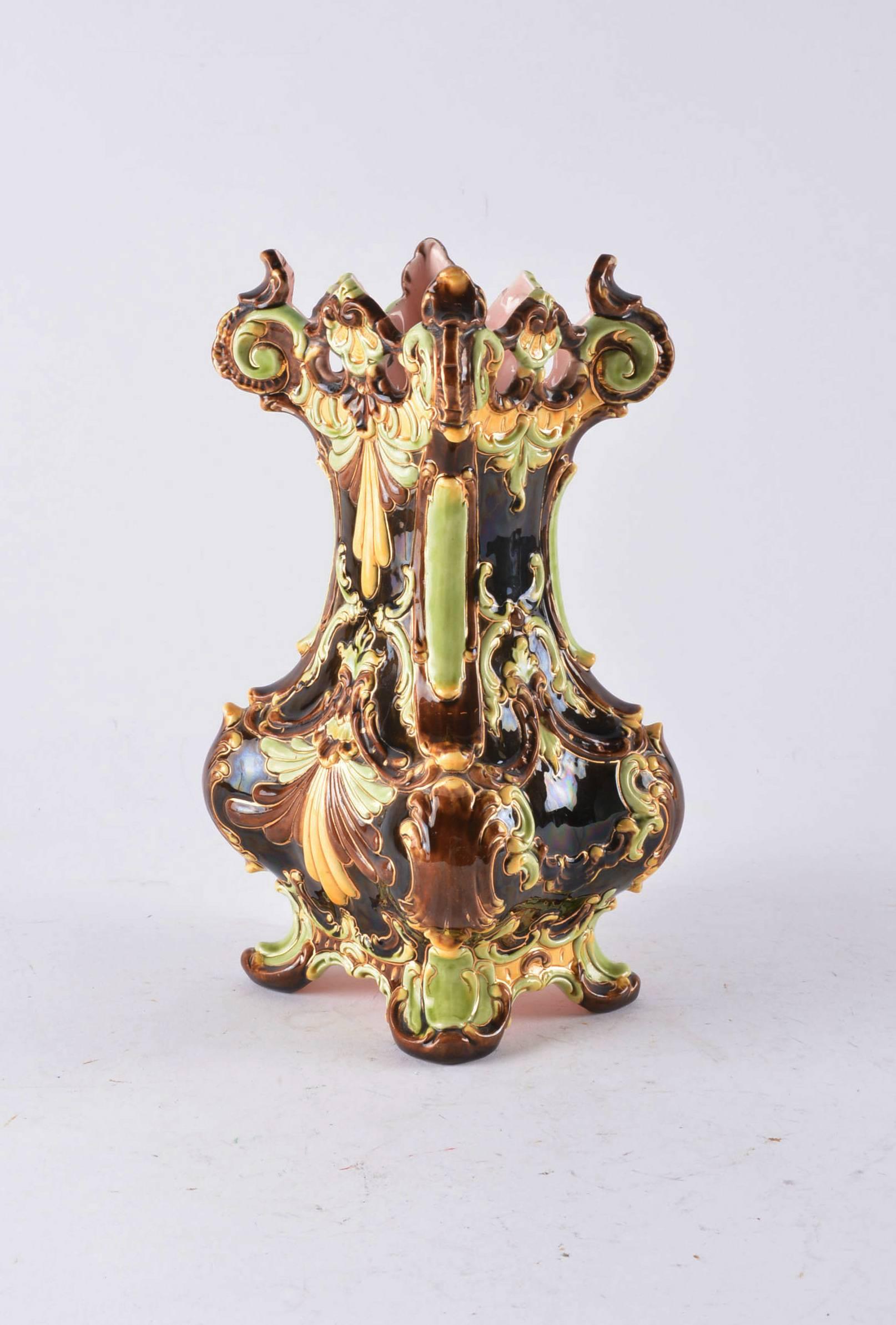 Beautiful Art Nouveau Majolica Vase by Julius Dressler In Excellent Condition In Vienna, AT