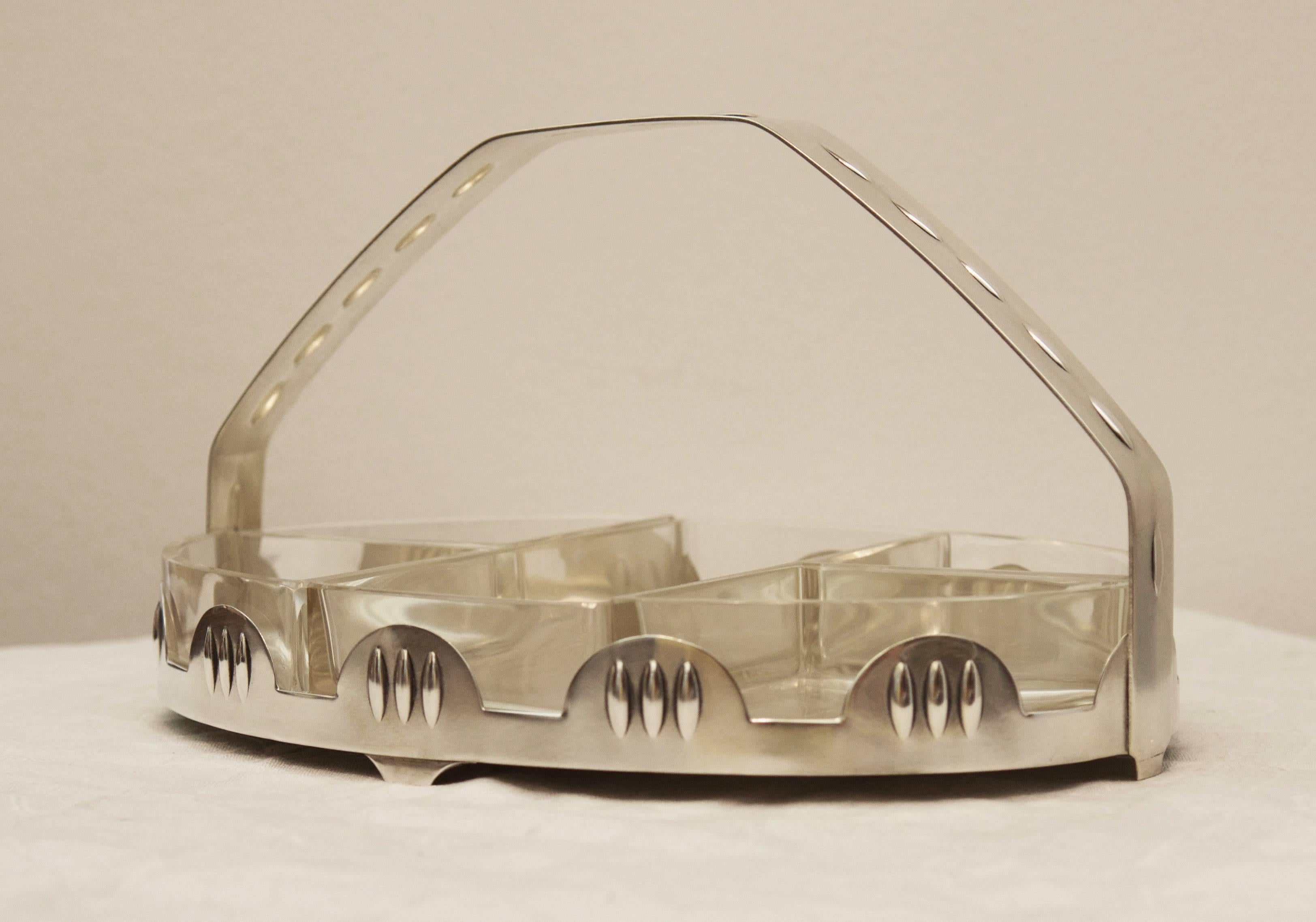 Début du 20ème siècle Plat Art Déco avec poignée, centre de table en vente