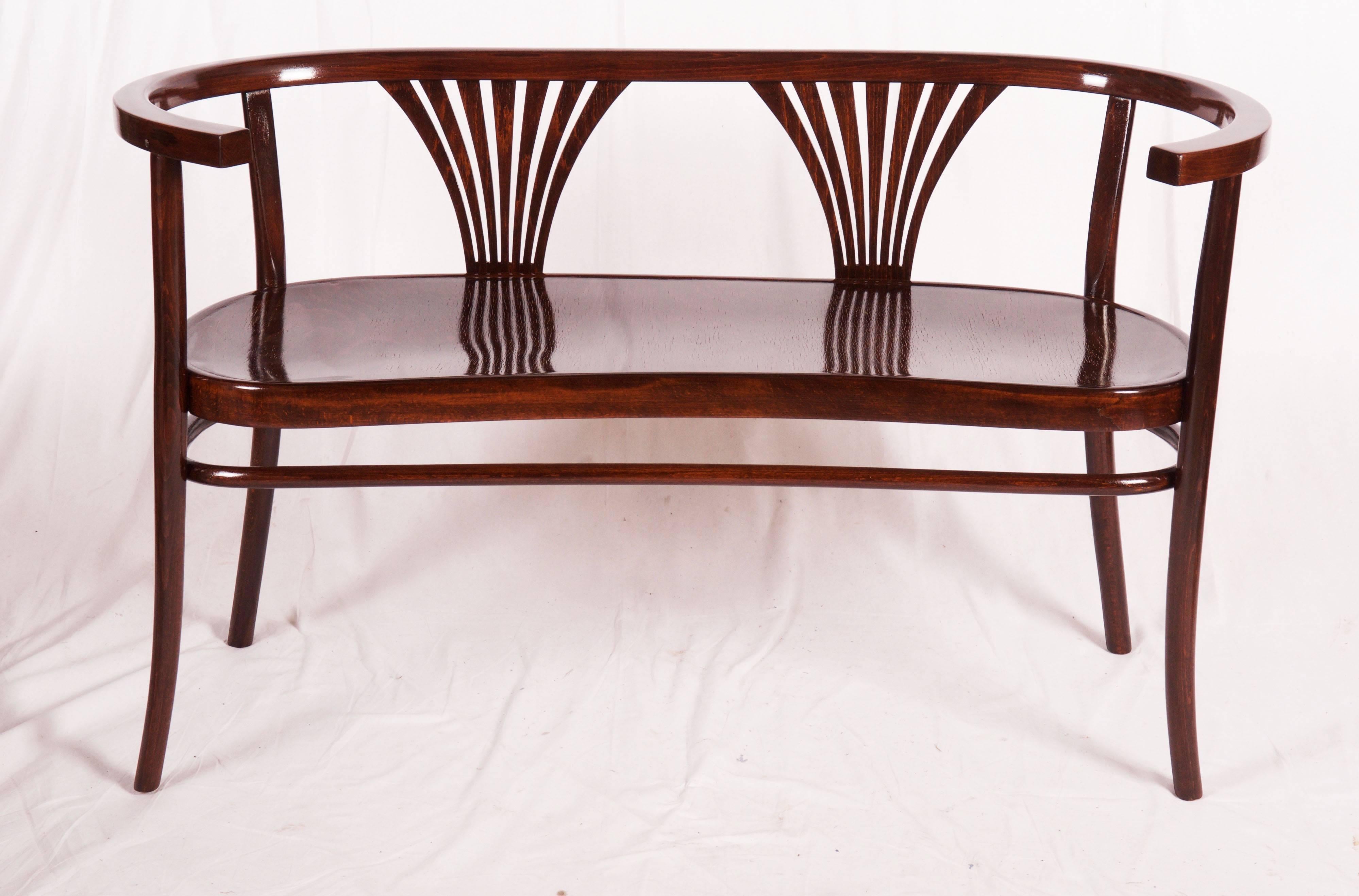 Austrian Thonet Bentwood Settee, circa 1900