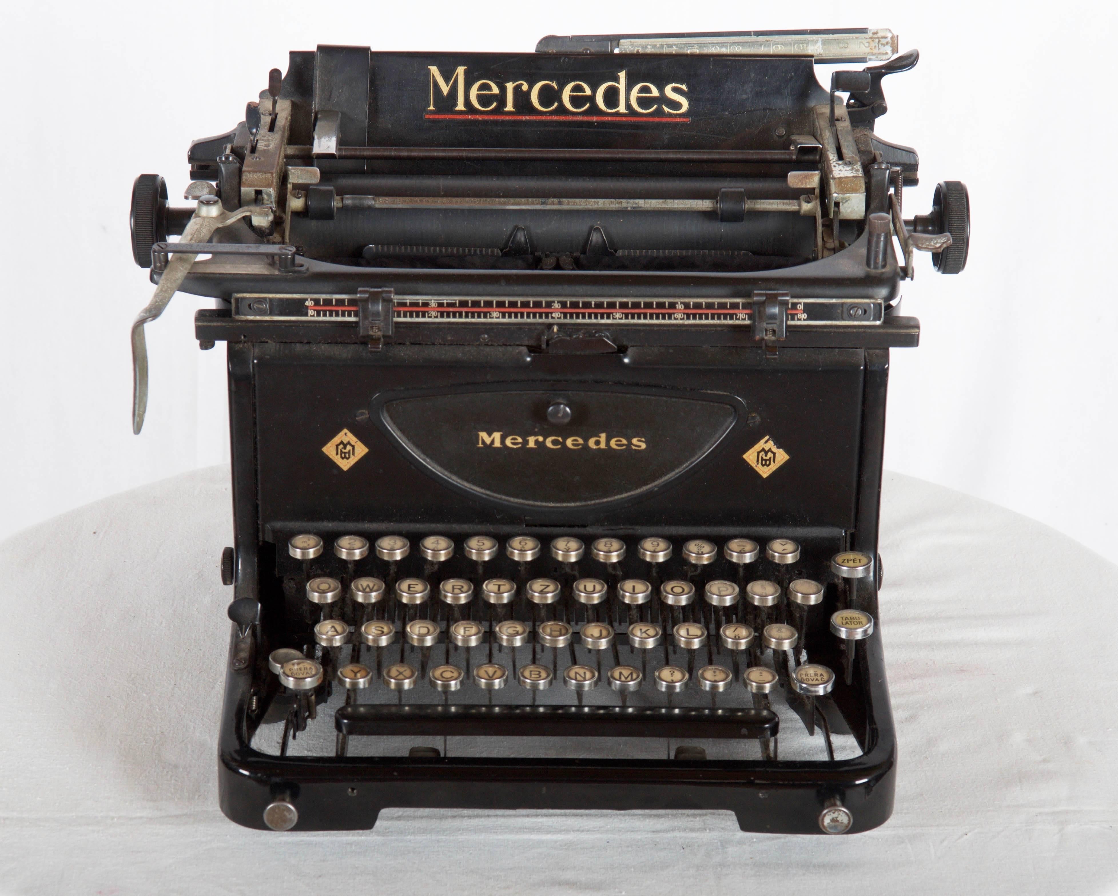 Rare Mercedes Typewriter In Excellent Condition In Vienna, AT