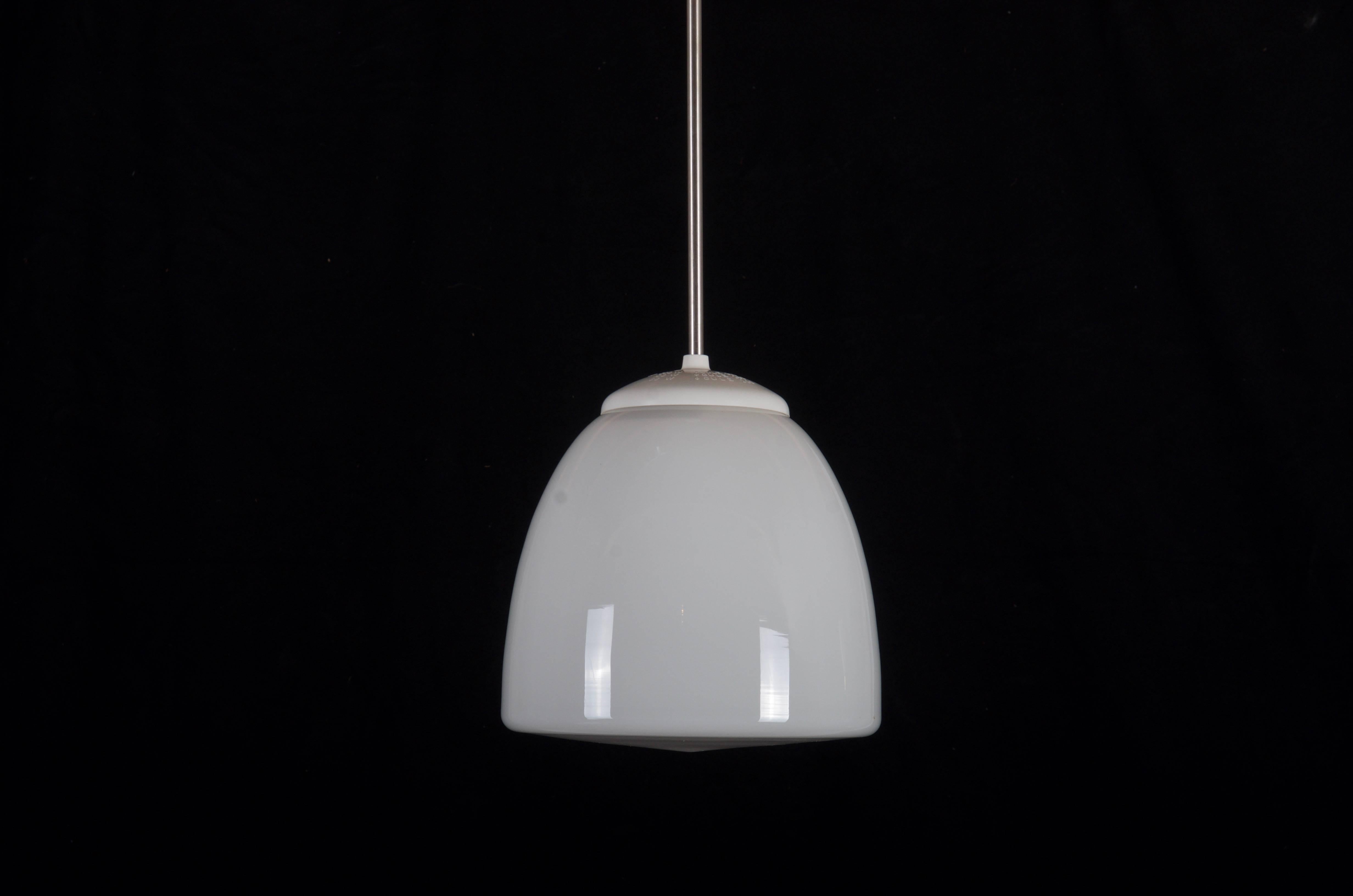 Opaline Pendant In Excellent Condition For Sale In Vienna, AT