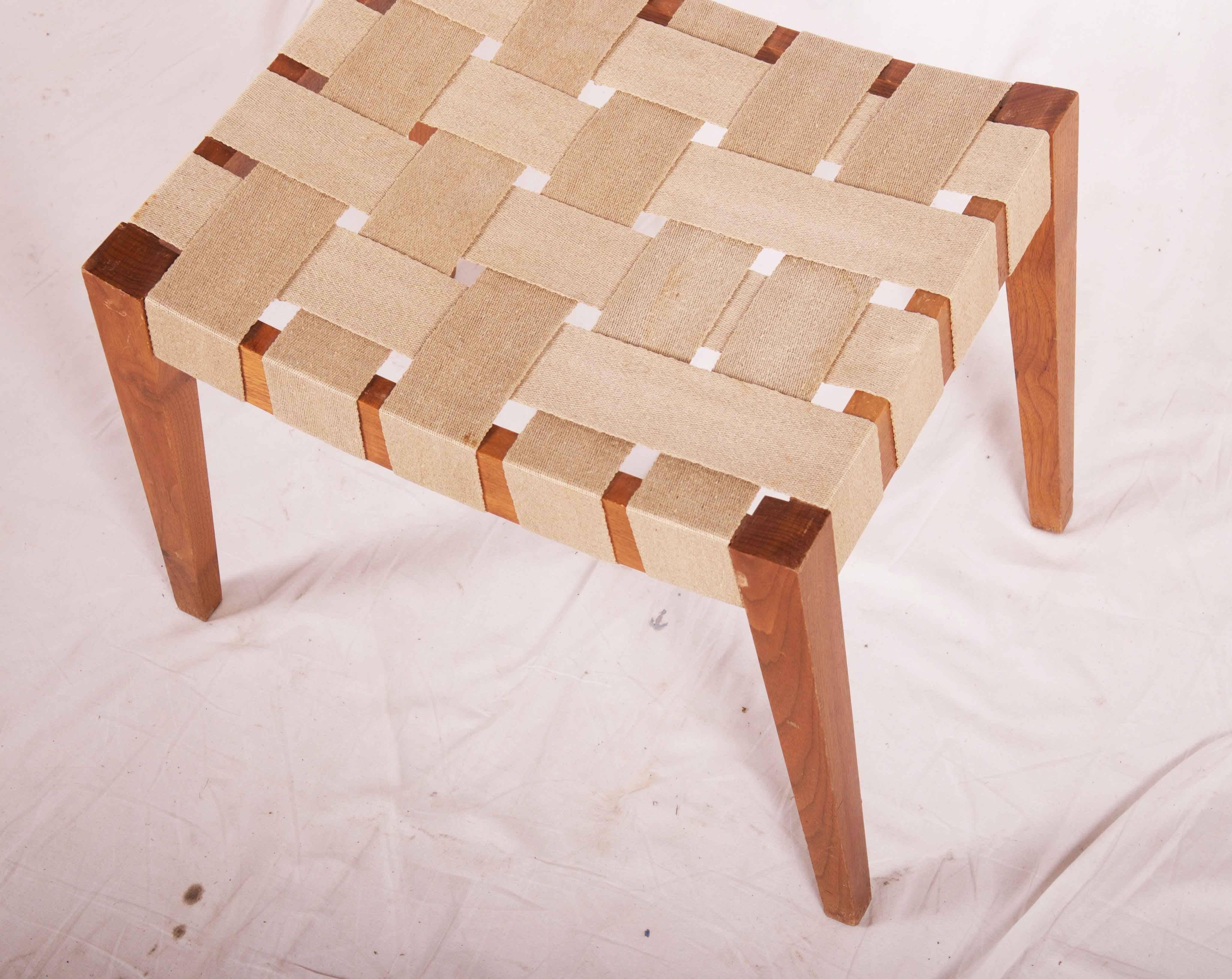 Wooden Stool with Jute Belts In Excellent Condition For Sale In Vienna, AT