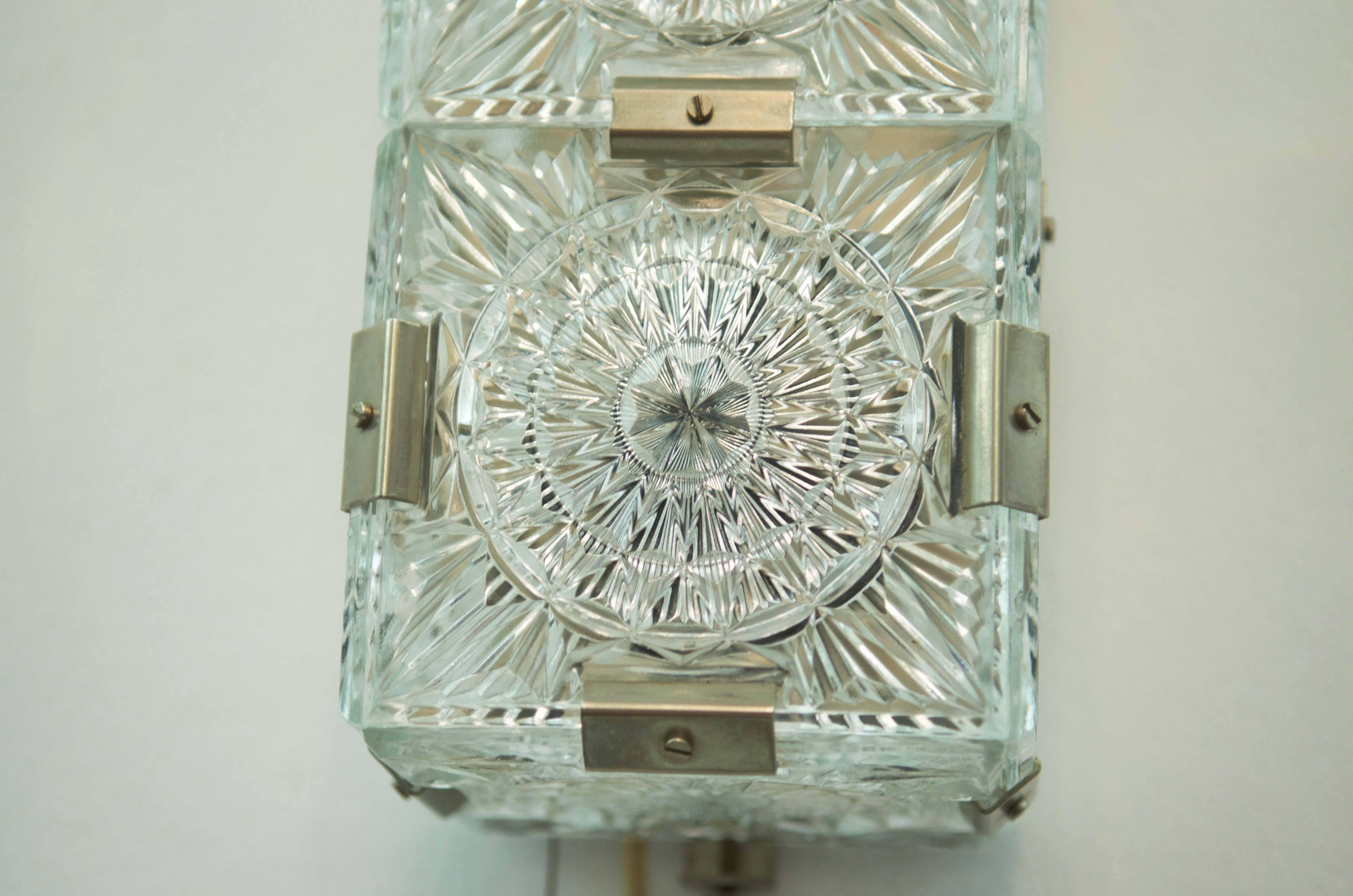 Europeo Sconce in vetro pressato del Medioevo, applique da parete in vendita